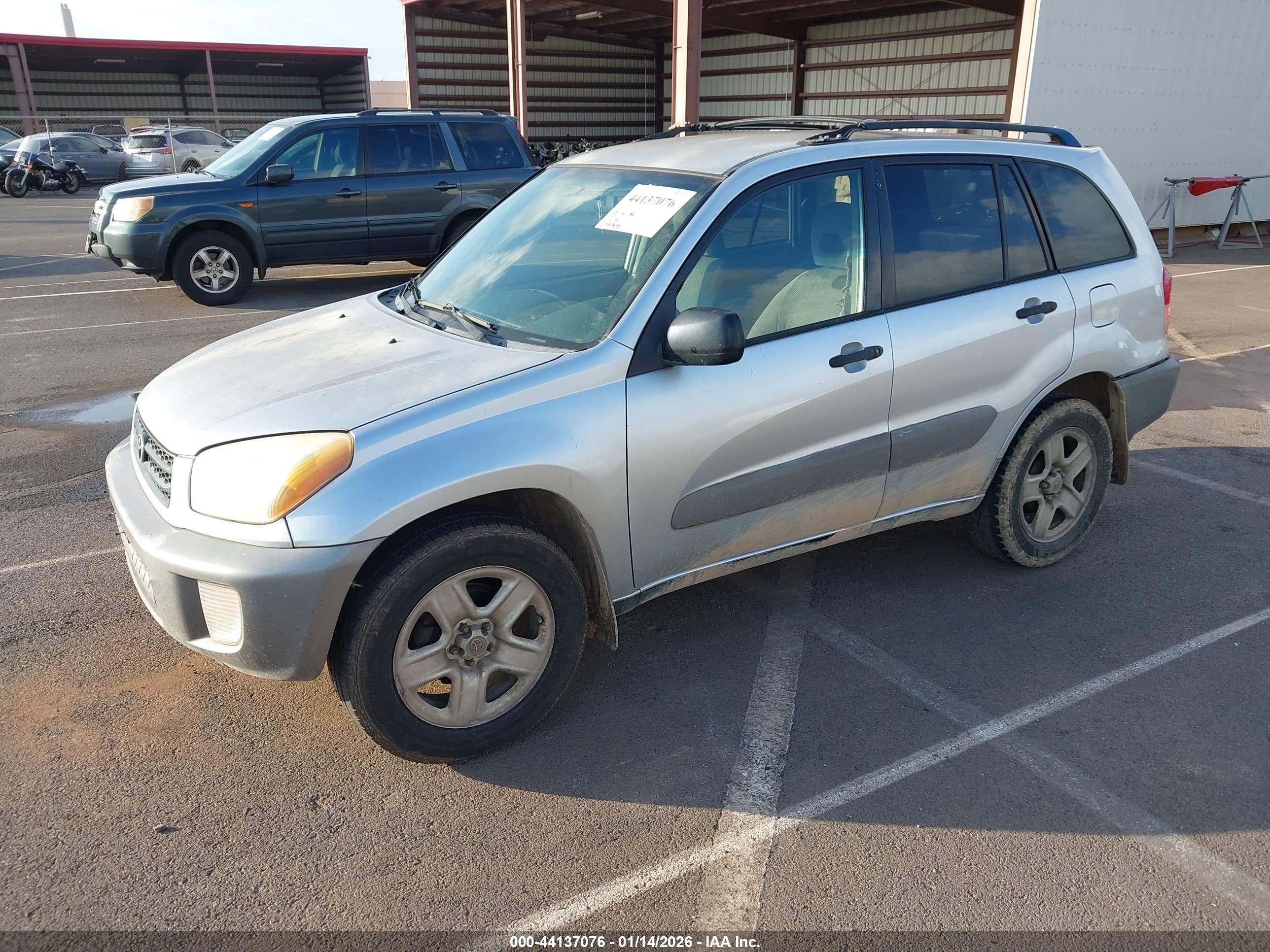 TOYOTA RAV4 image 2