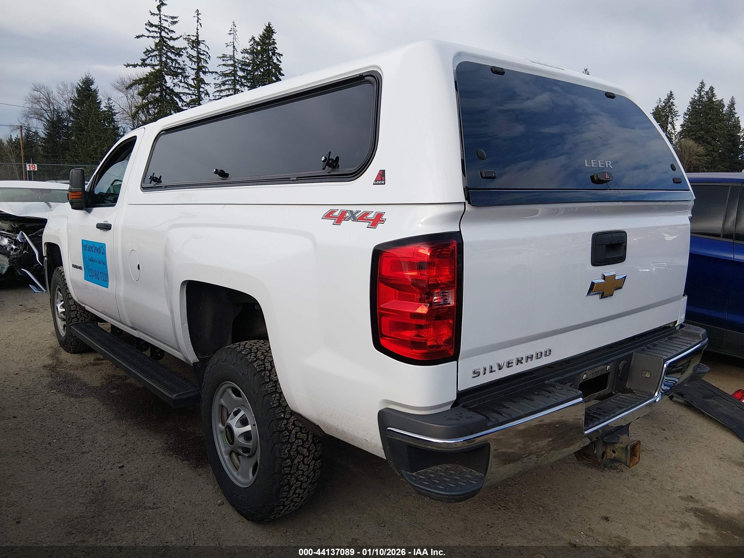 CHEVROLET SILVERADO image 3