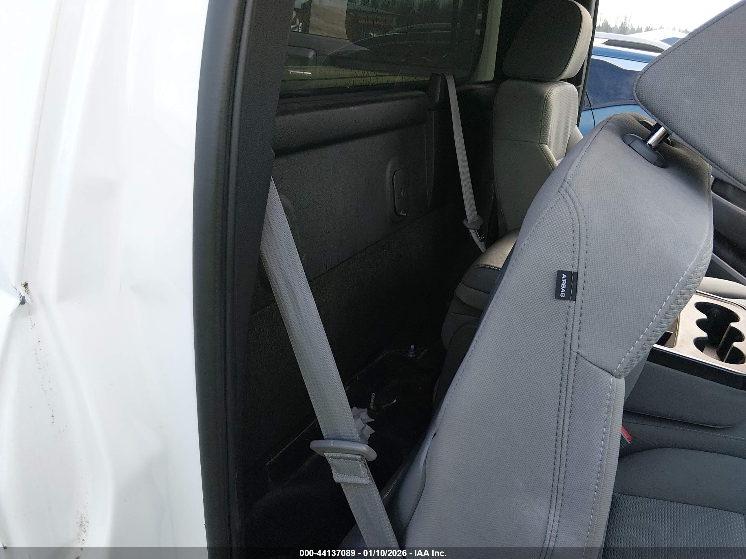 CHEVROLET SILVERADO image 8