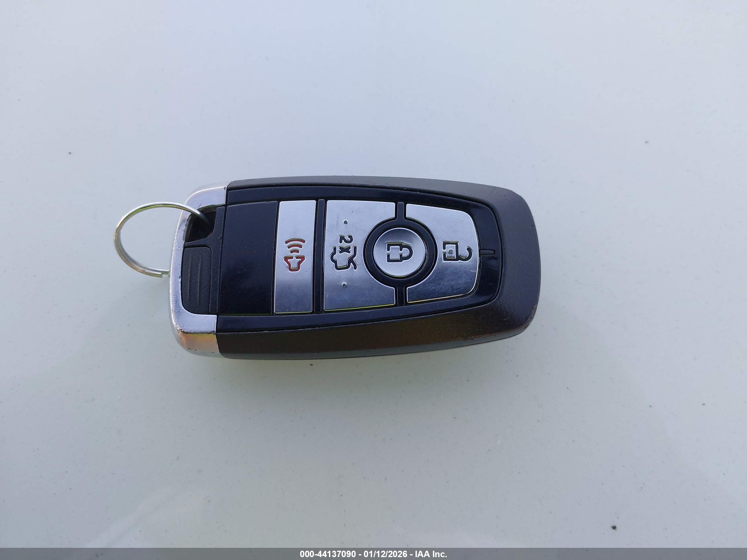 FORD FUSION image 11
