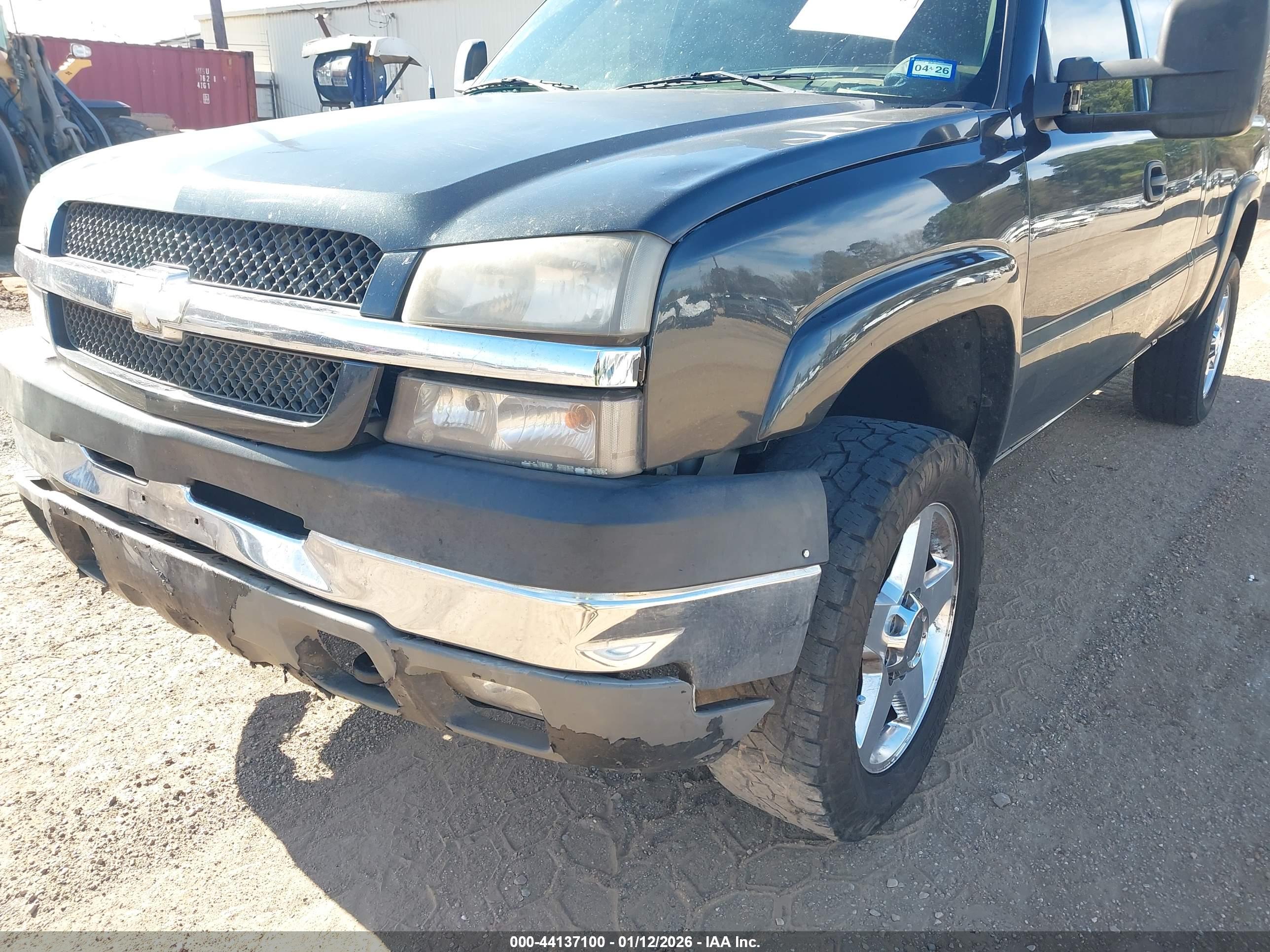 CHEVROLET SILVERADO image 6