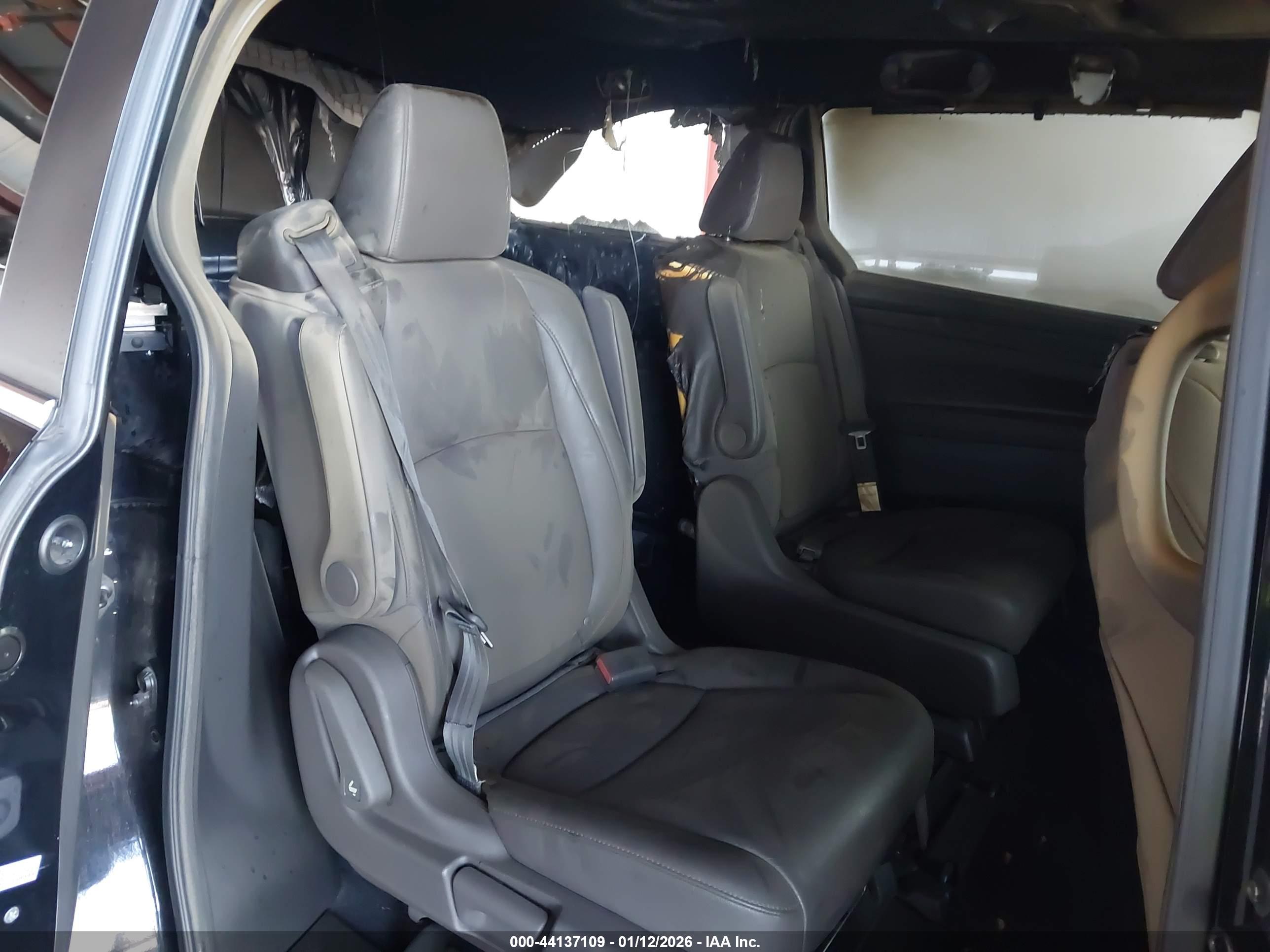 HONDA ODYSSEY image 8