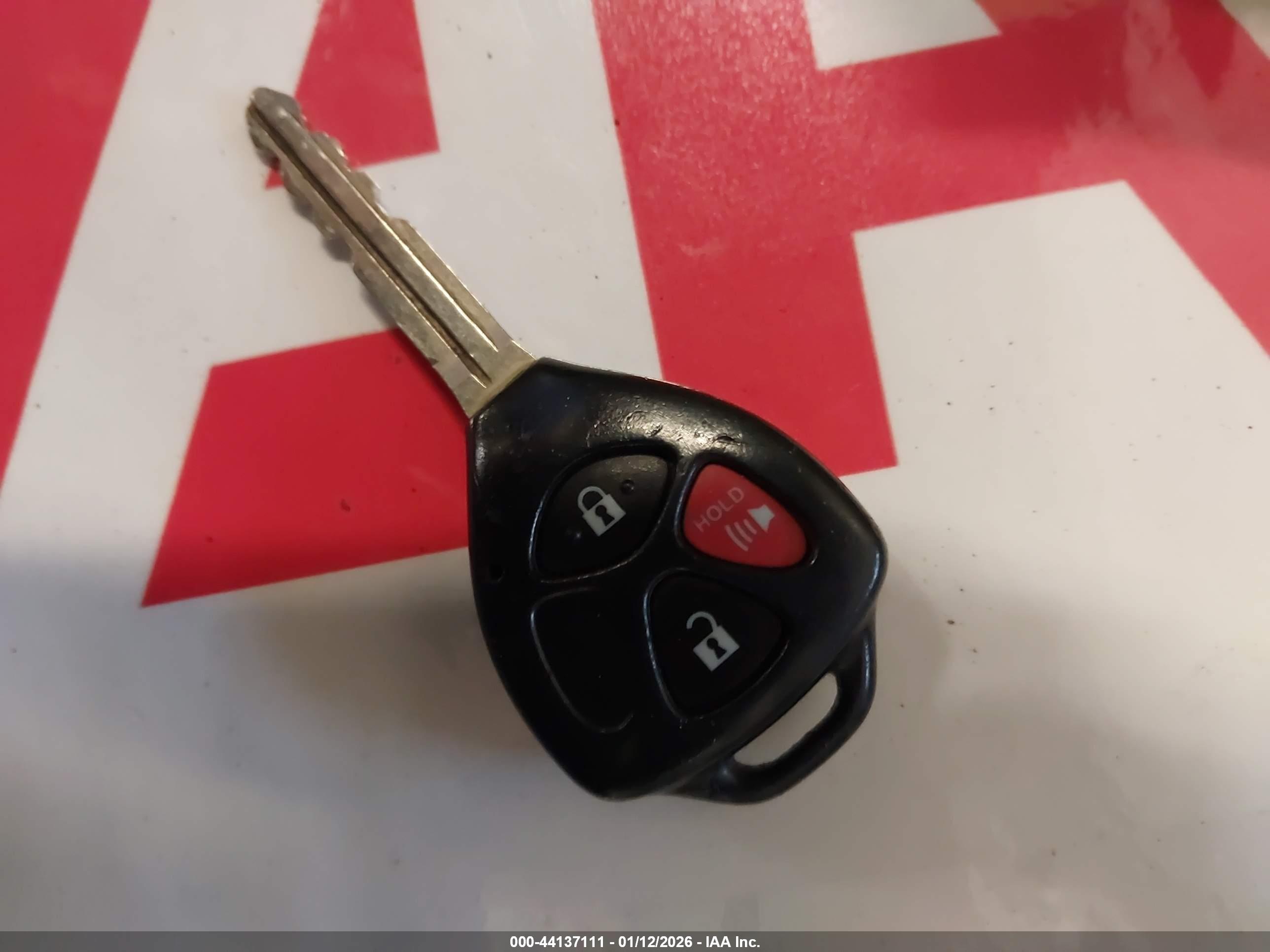 TOYOTA RAV4 image 11