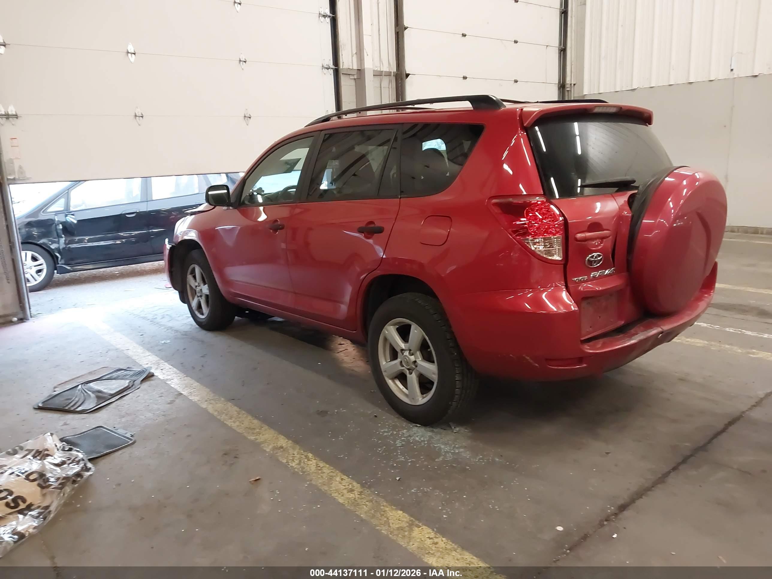 TOYOTA RAV4 image 3