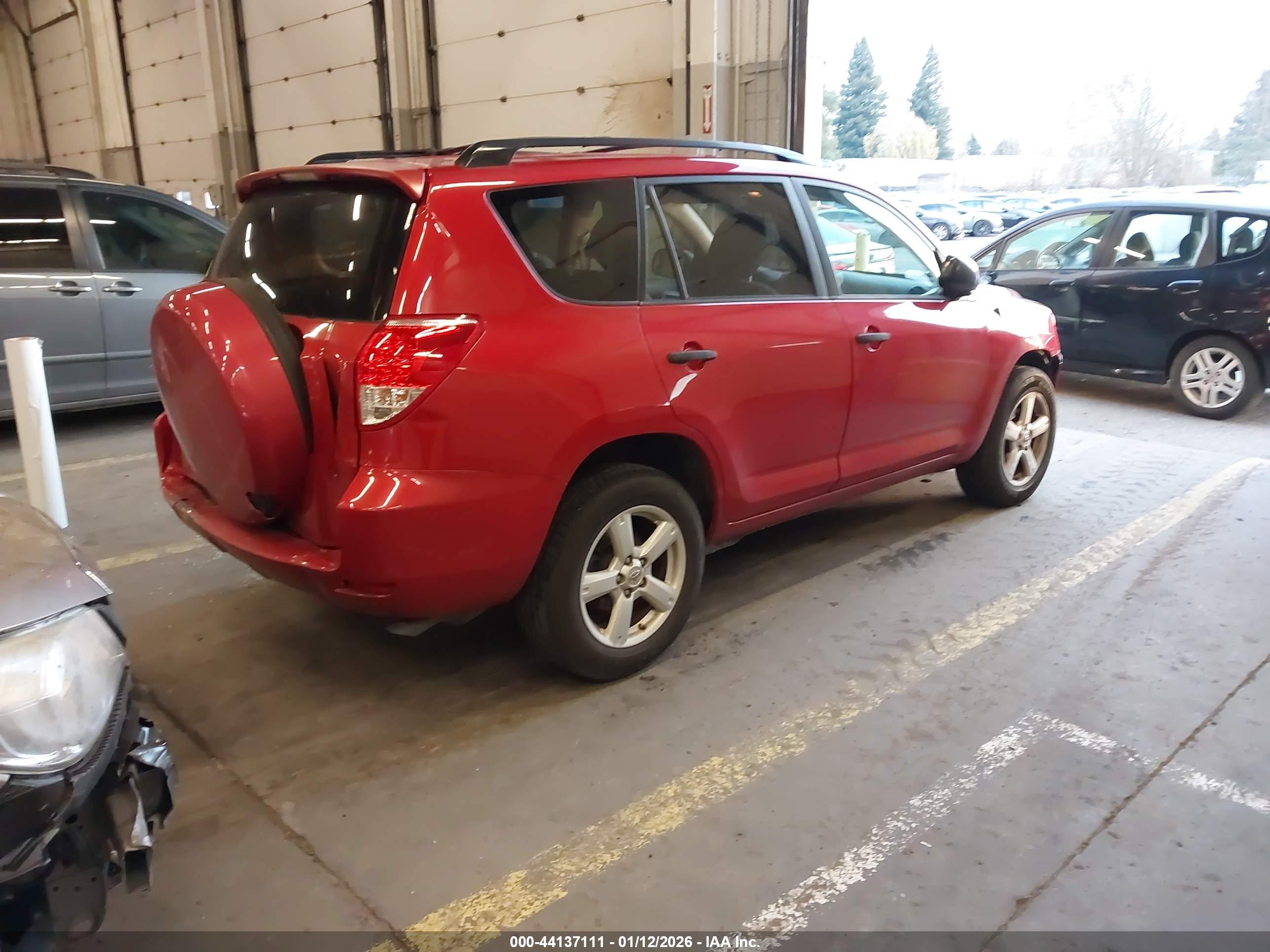 TOYOTA RAV4 image 4