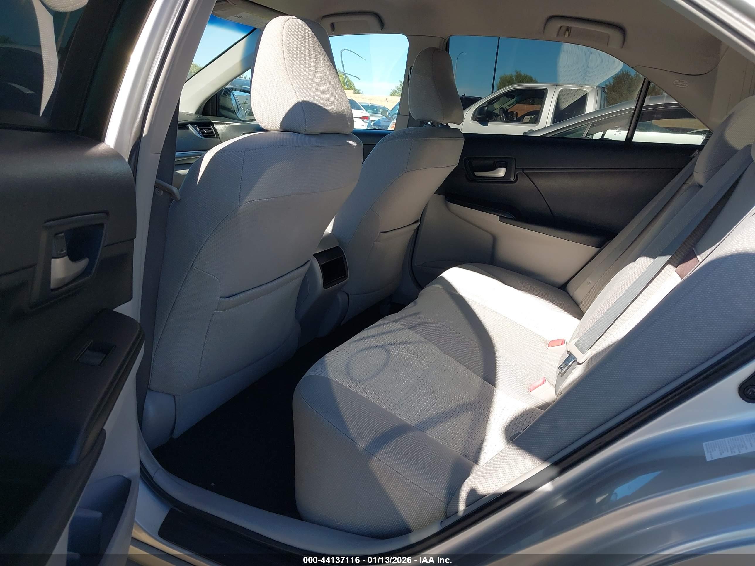 TOYOTA CAMRY image 8