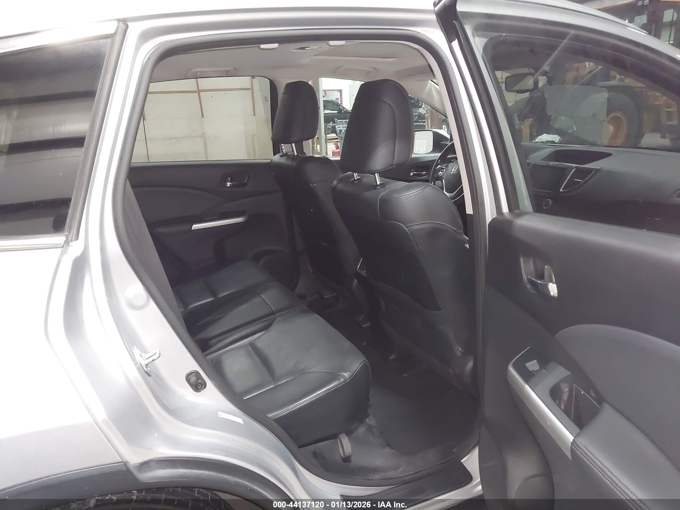 HONDA CR-V image 8