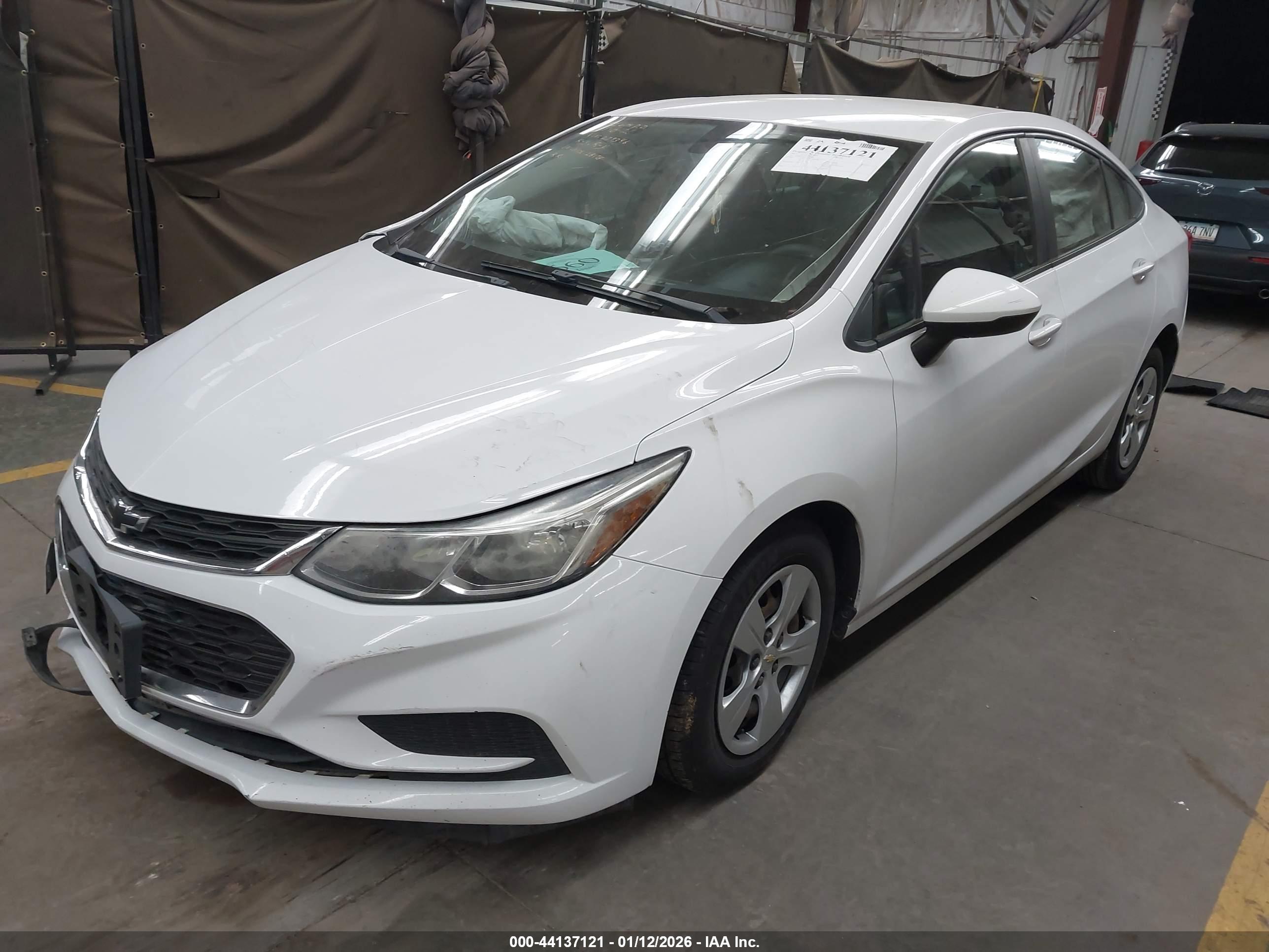 CHEVROLET CRUZE image 2