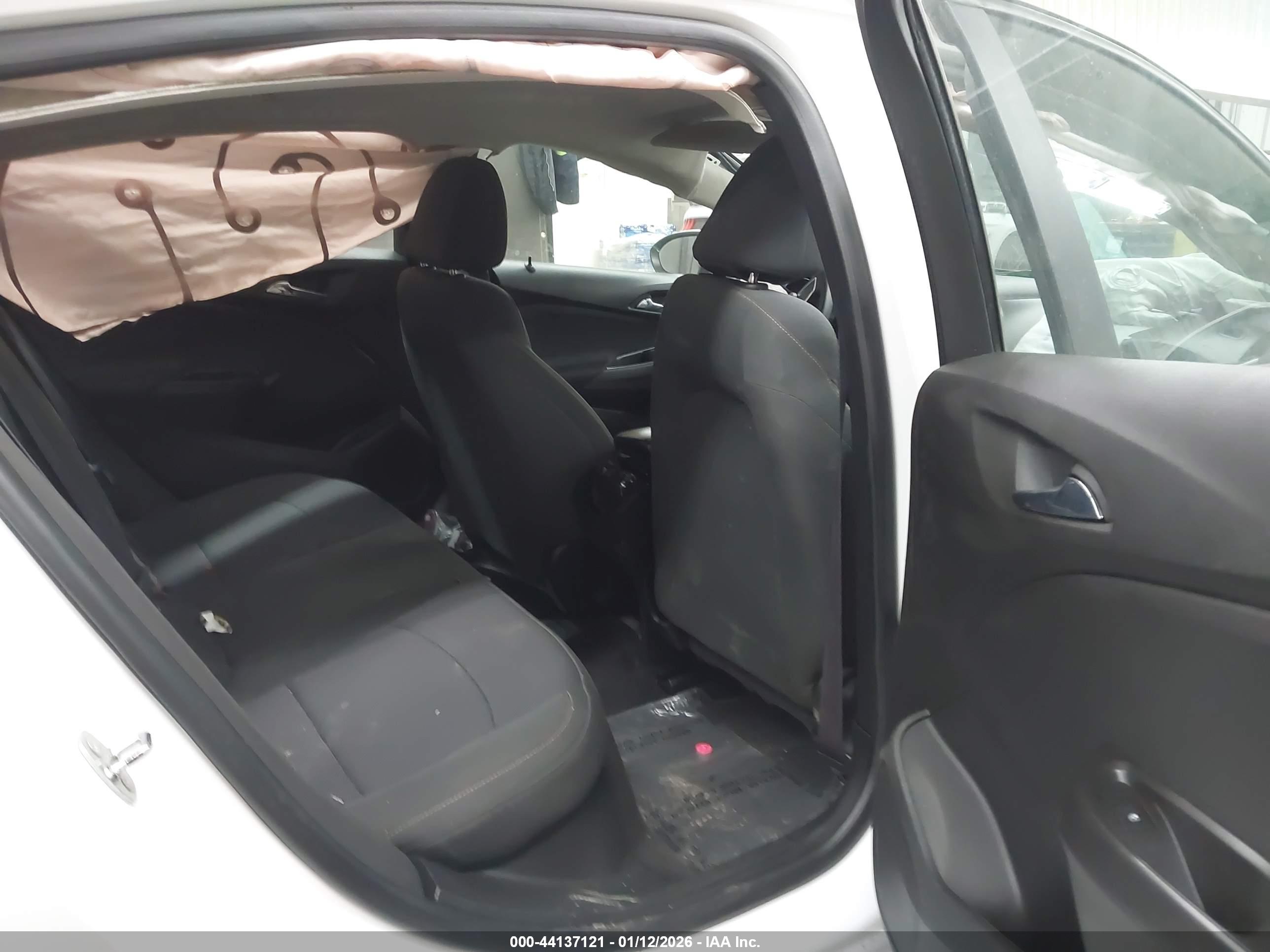 CHEVROLET CRUZE image 8