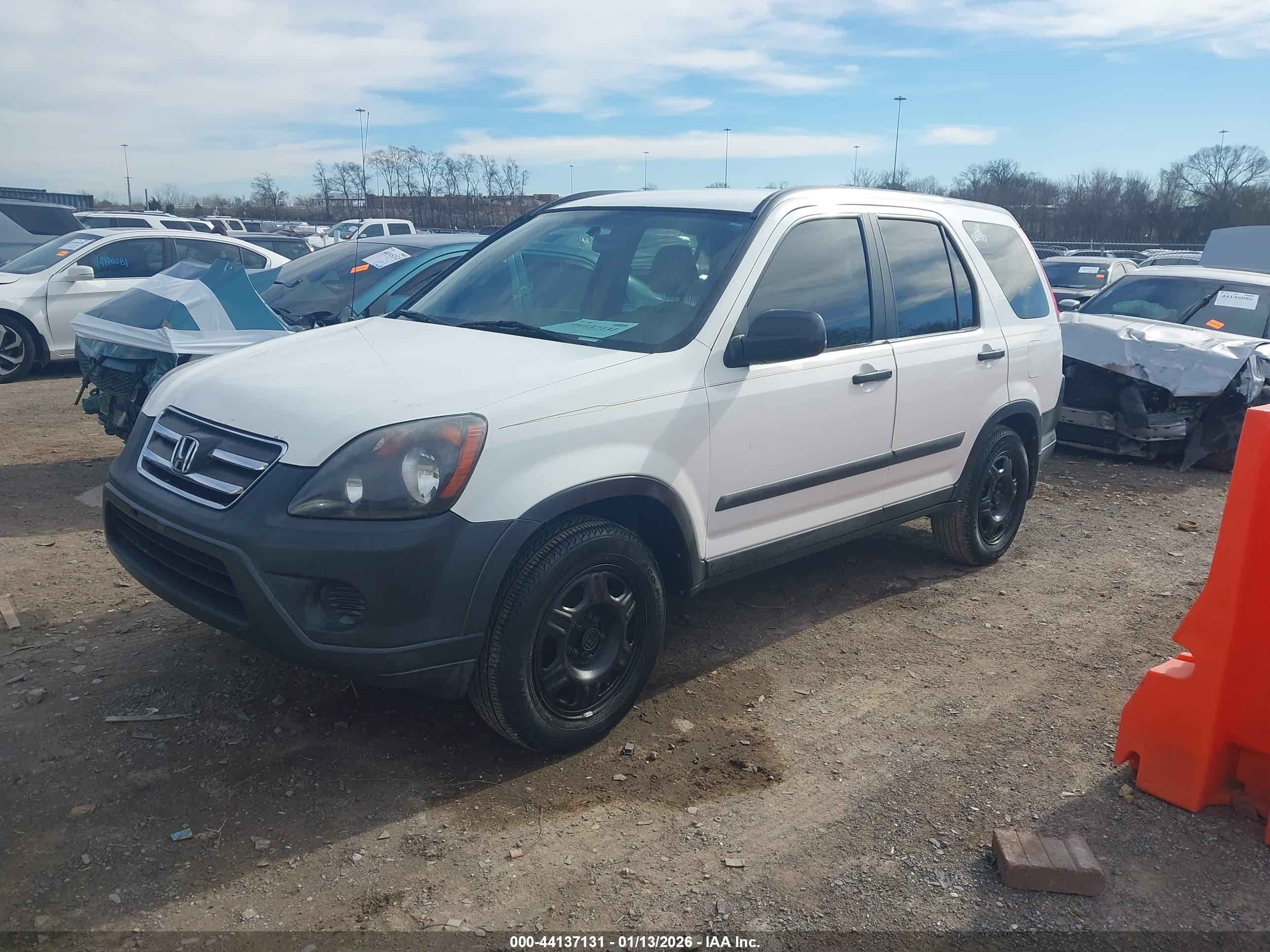 HONDA CR-V image 2