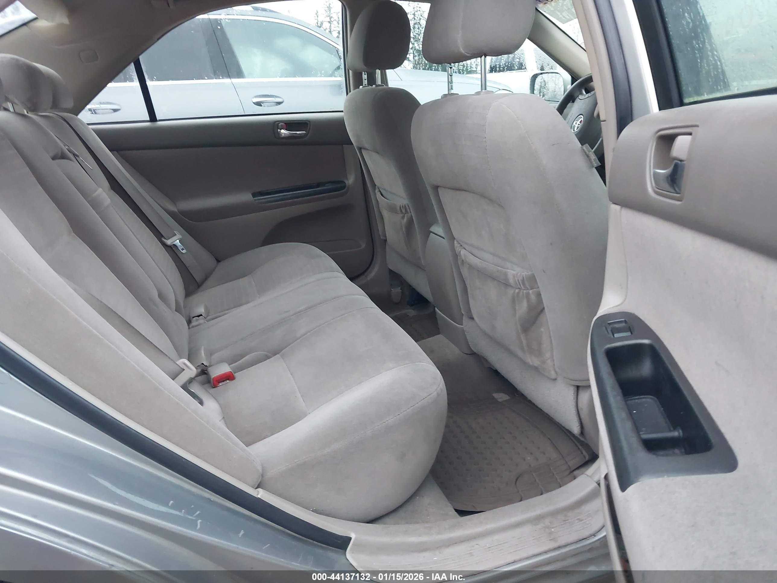 TOYOTA CAMRY image 8