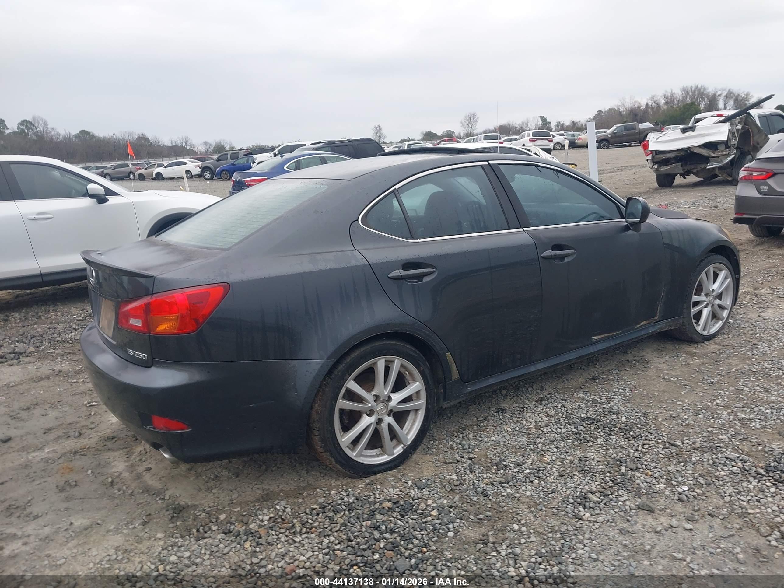 LEXUS IS image 4