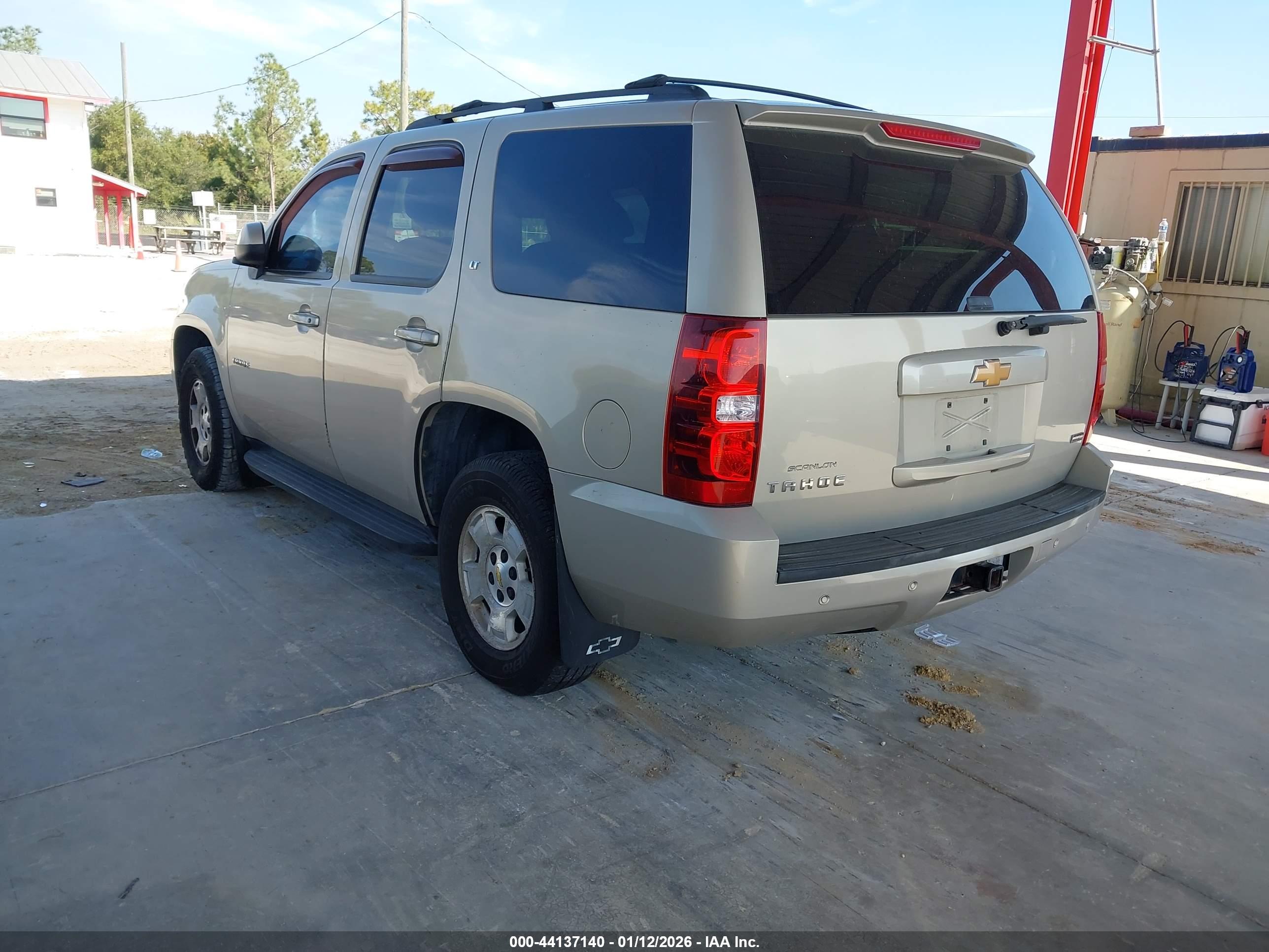 CHEVROLET TAHOE image 3