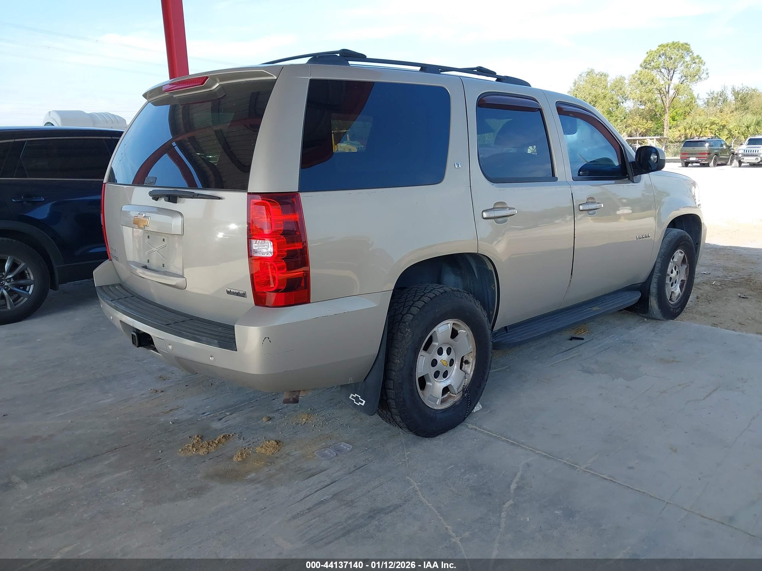 CHEVROLET TAHOE image 4