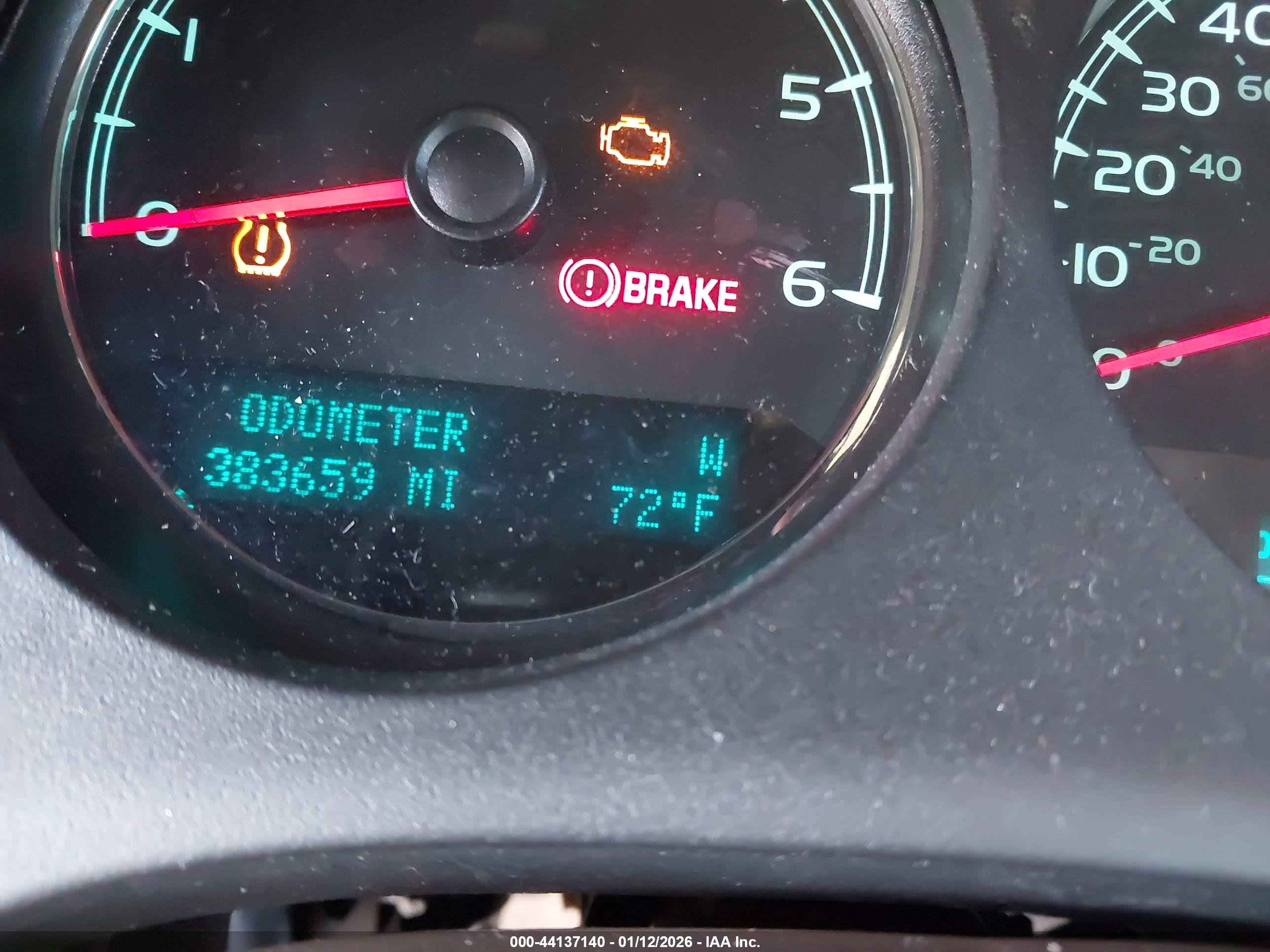 CHEVROLET TAHOE image 7