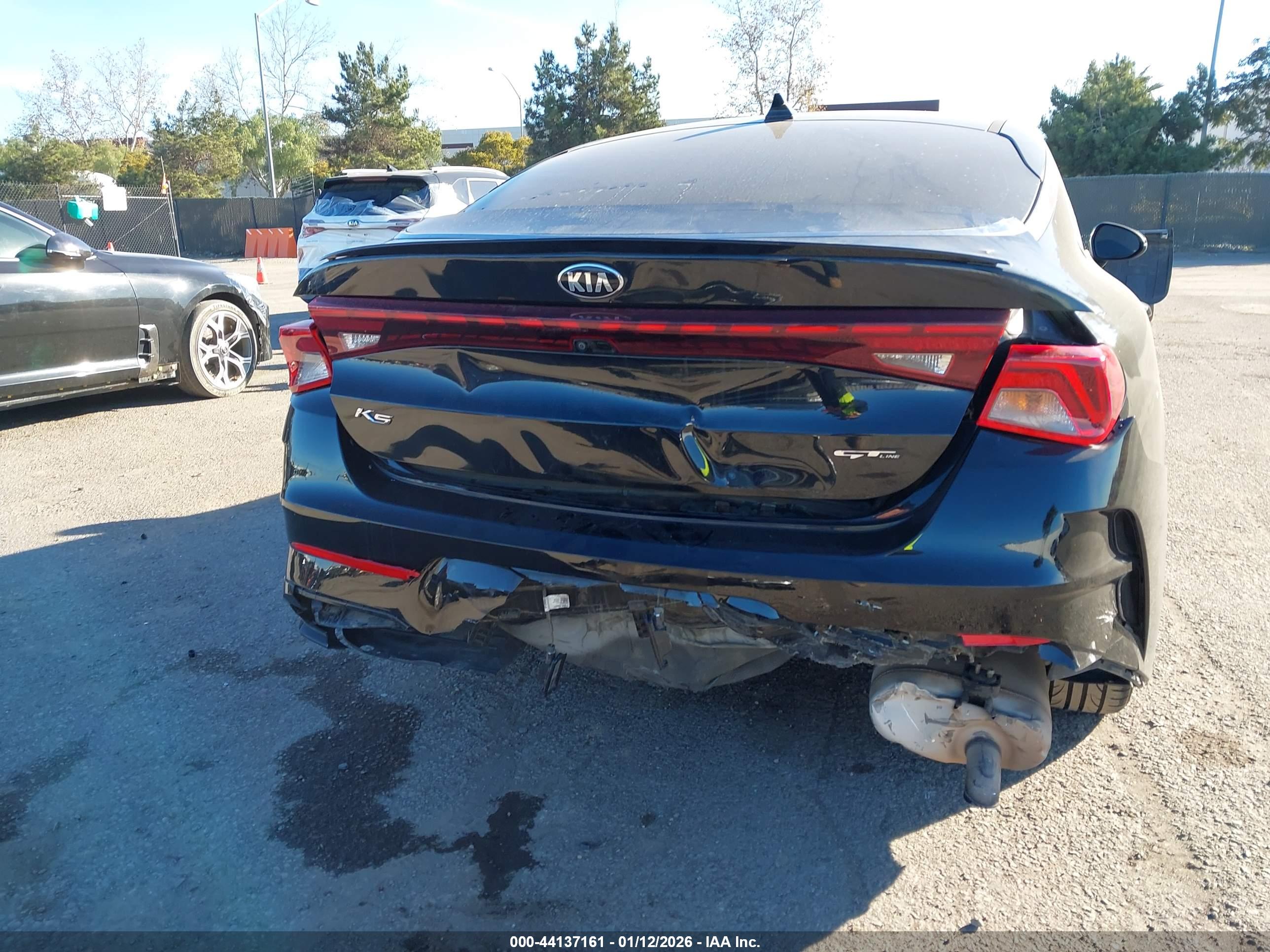 KIA K5 image 6