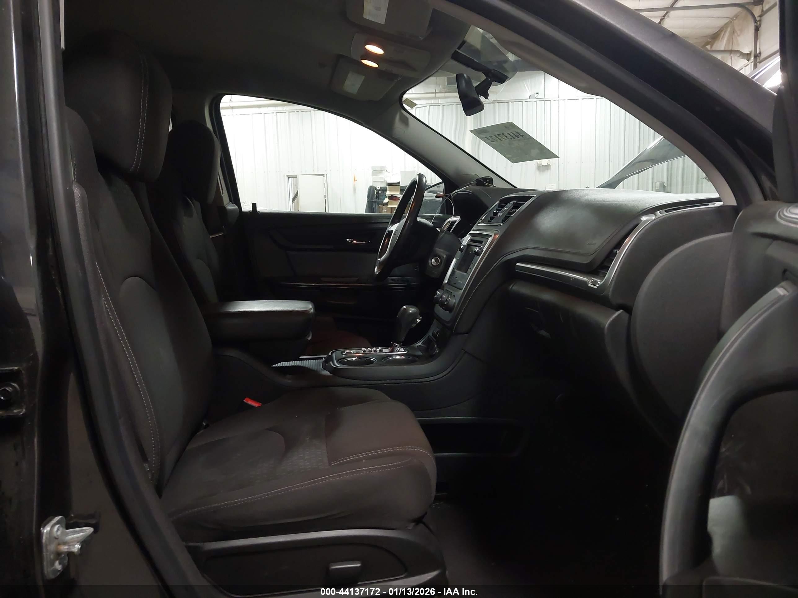 GMC ACADIA image 5