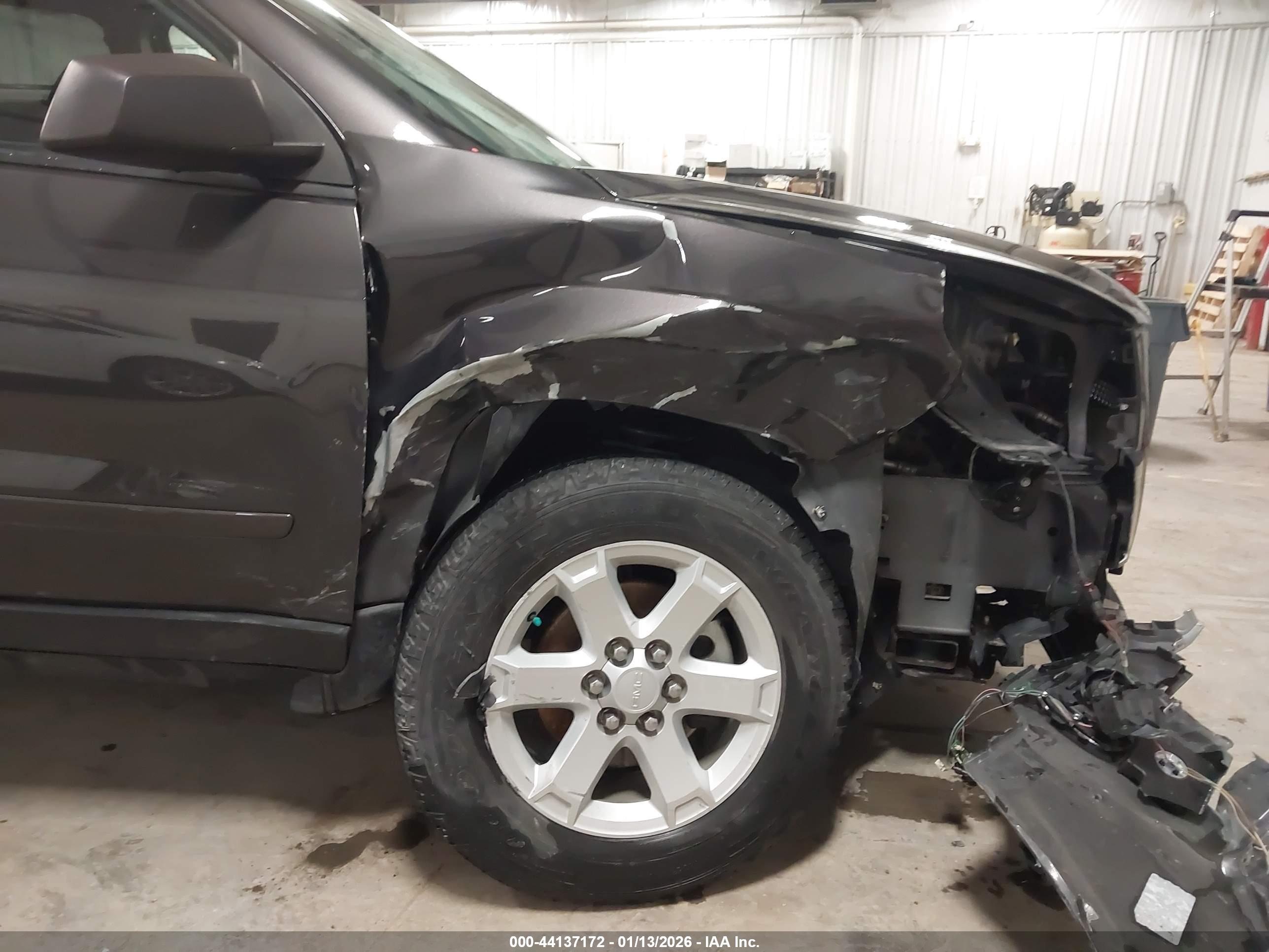 GMC ACADIA image 6