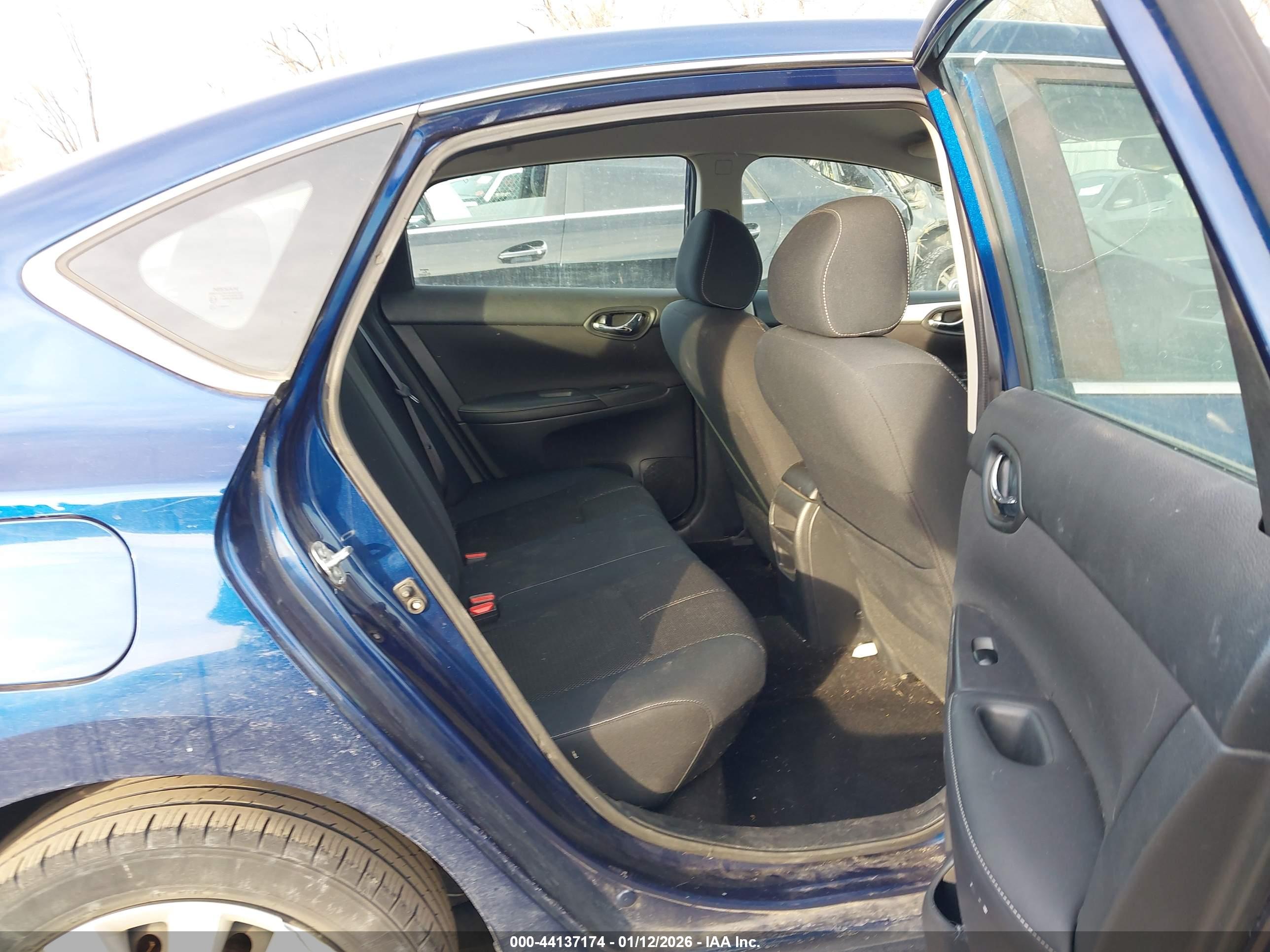 NISSAN SENTRA image 8