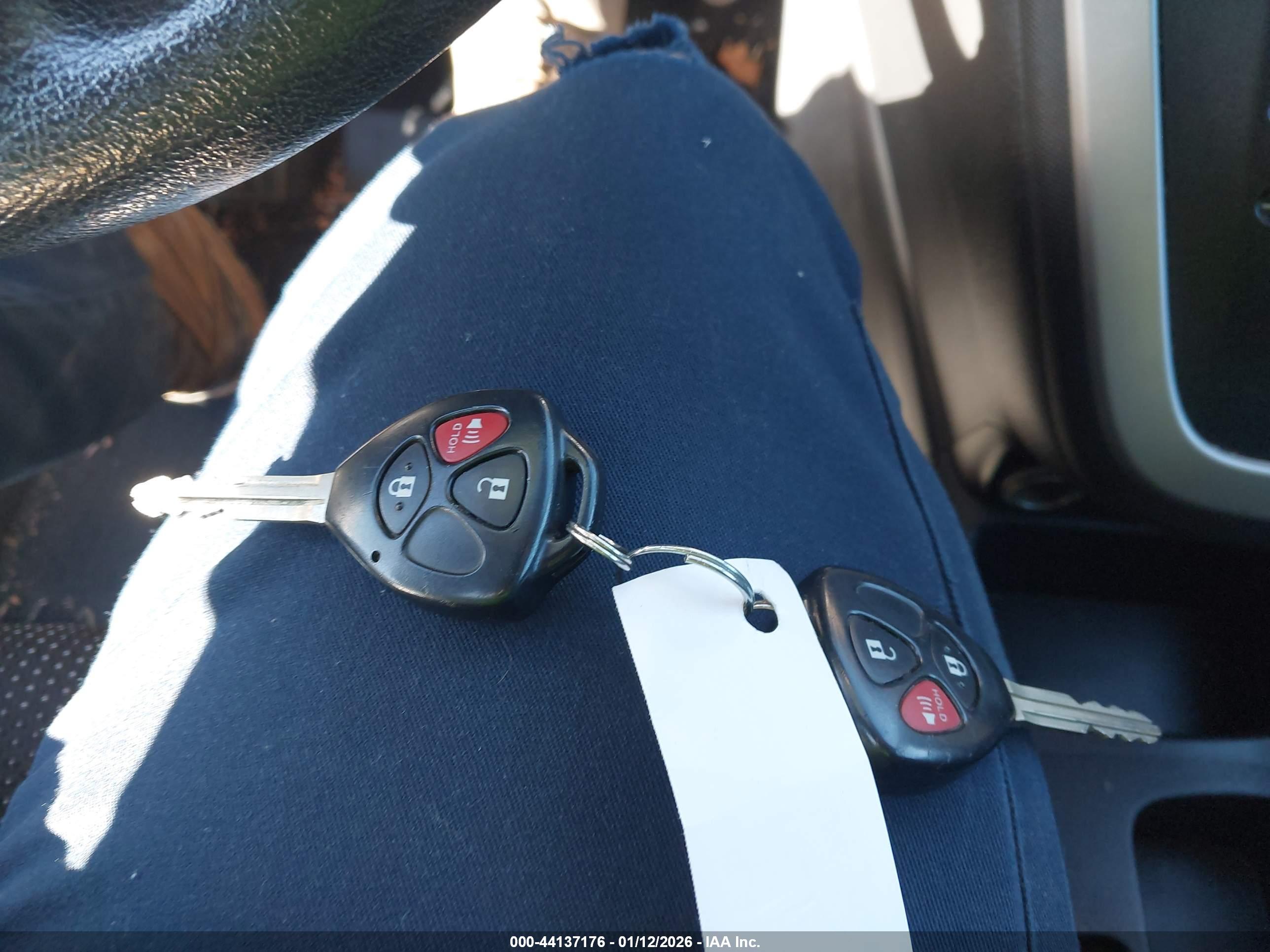 PONTIAC VIBE image 11