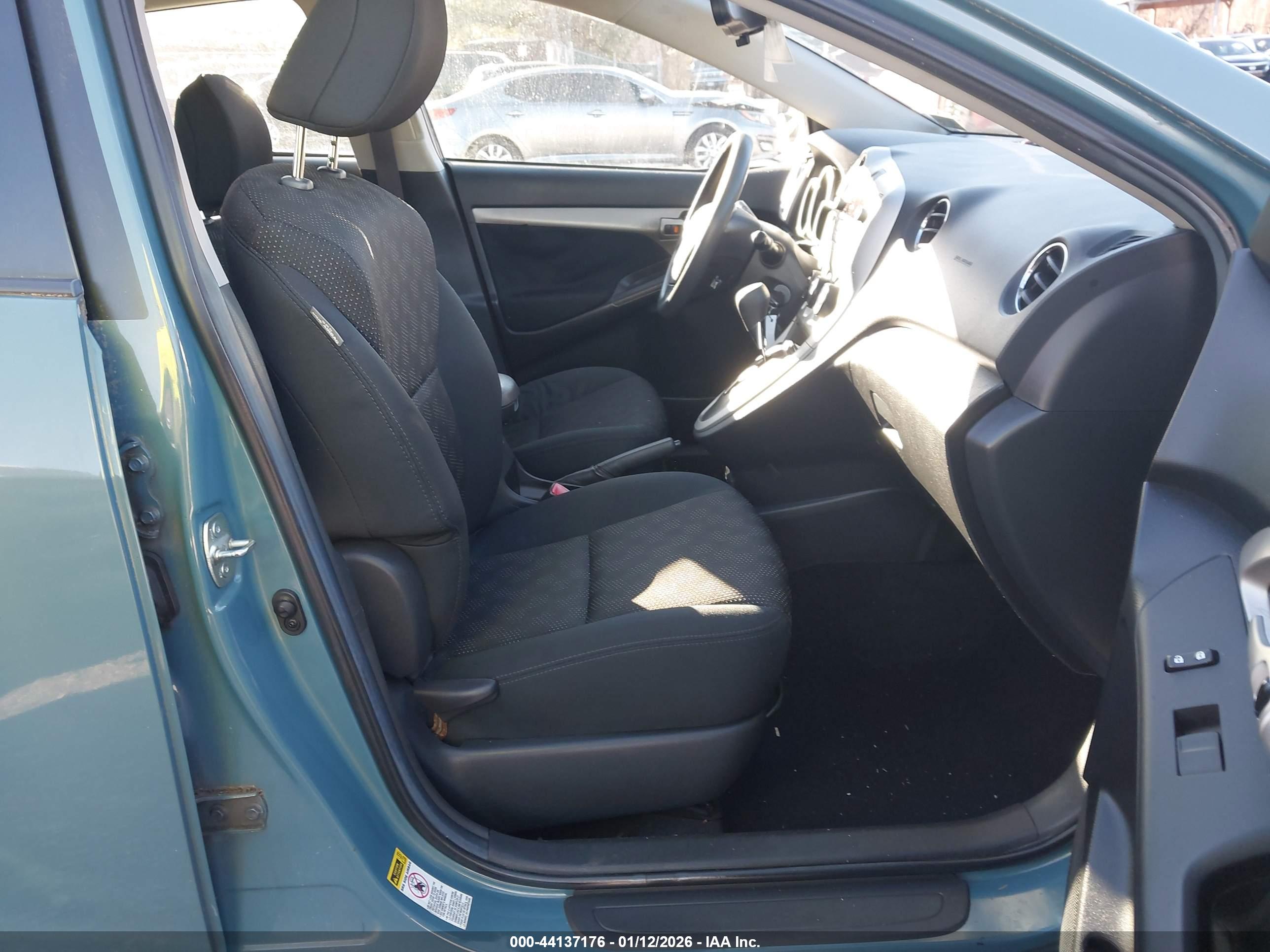 PONTIAC VIBE image 5