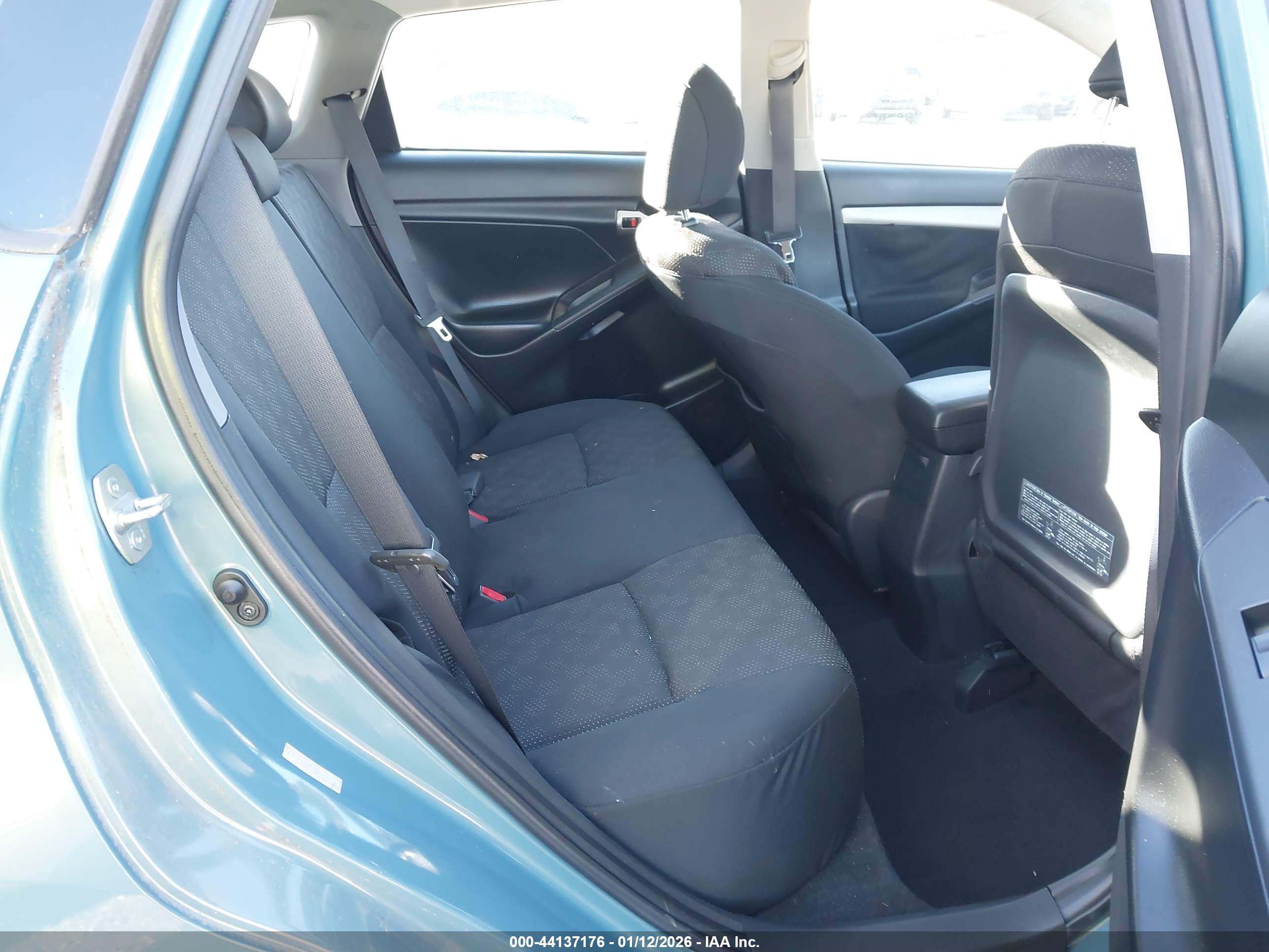 PONTIAC VIBE image 8