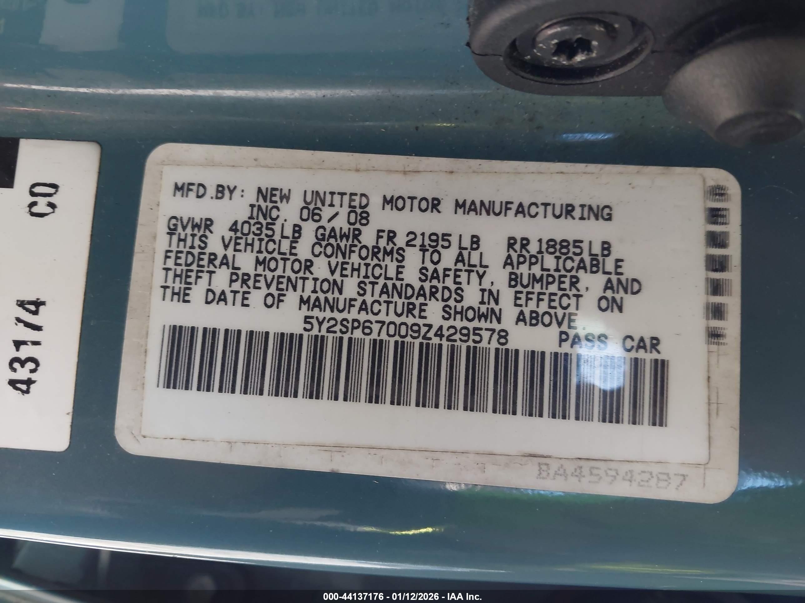 PONTIAC VIBE image 9