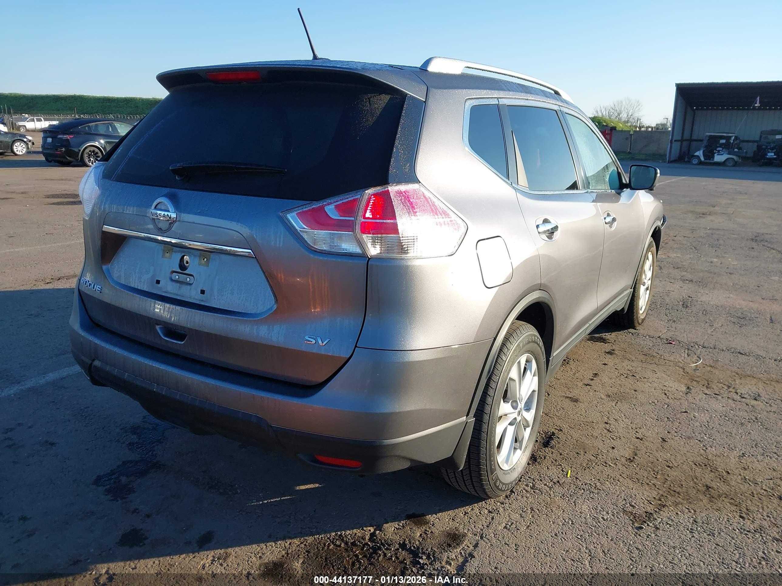 NISSAN ROGUE image 4