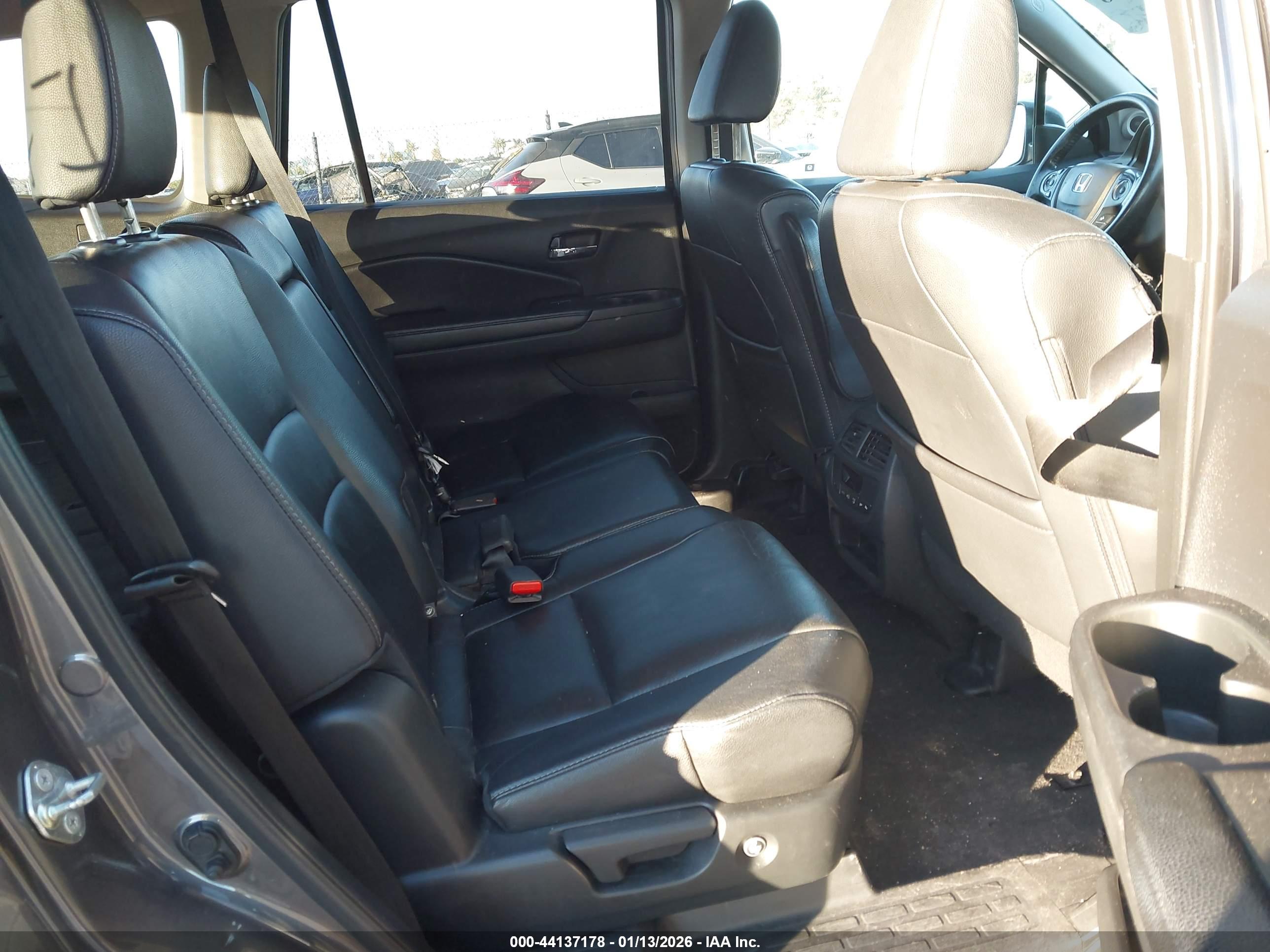 HONDA PILOT image 8