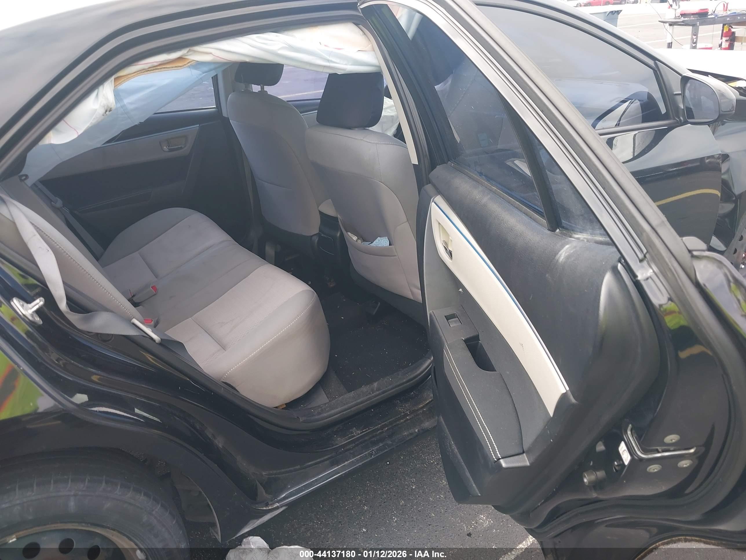 TOYOTA COROLLA image 8