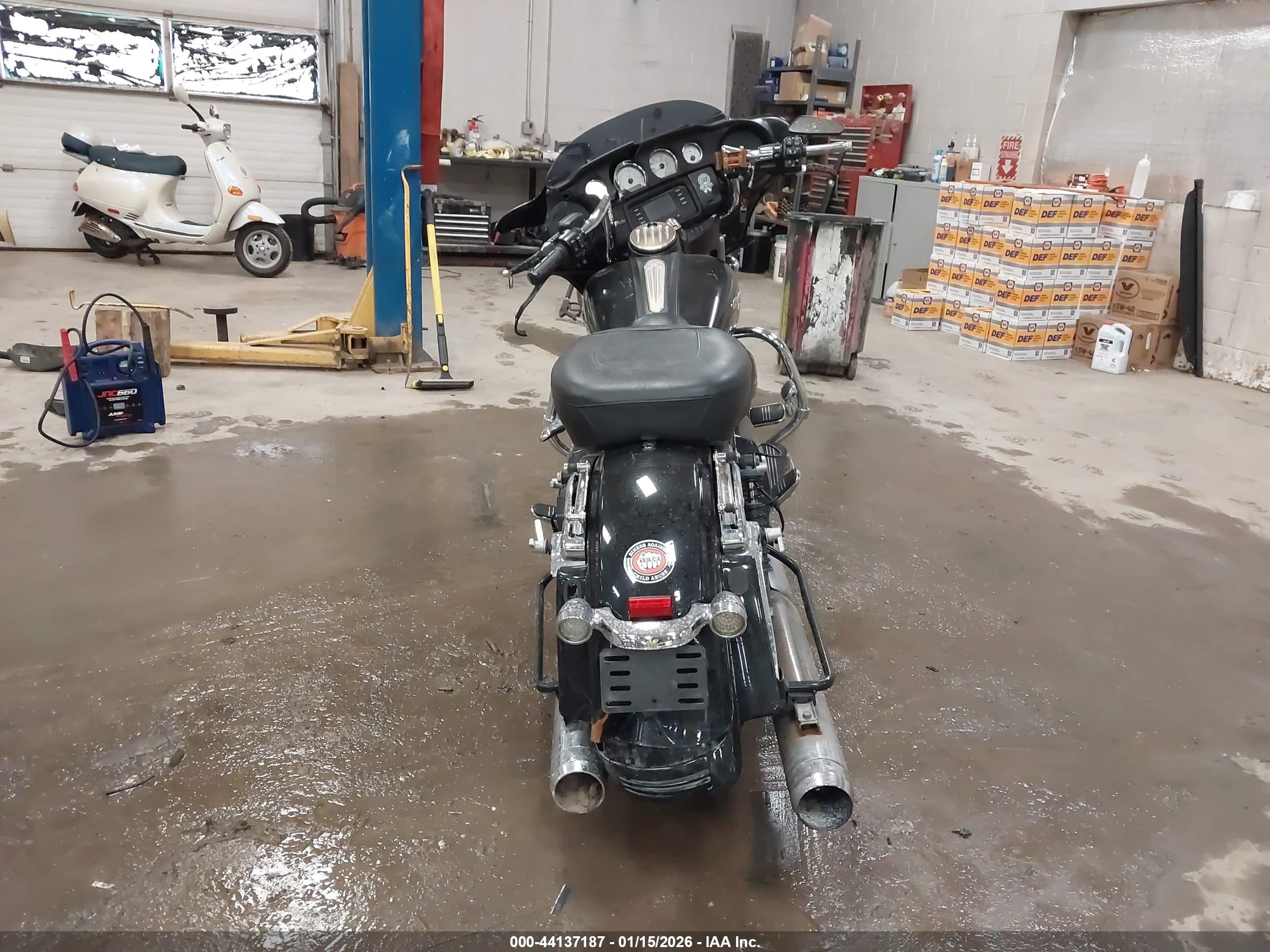 HARLEY-DAVIDSON FLHX image 6
