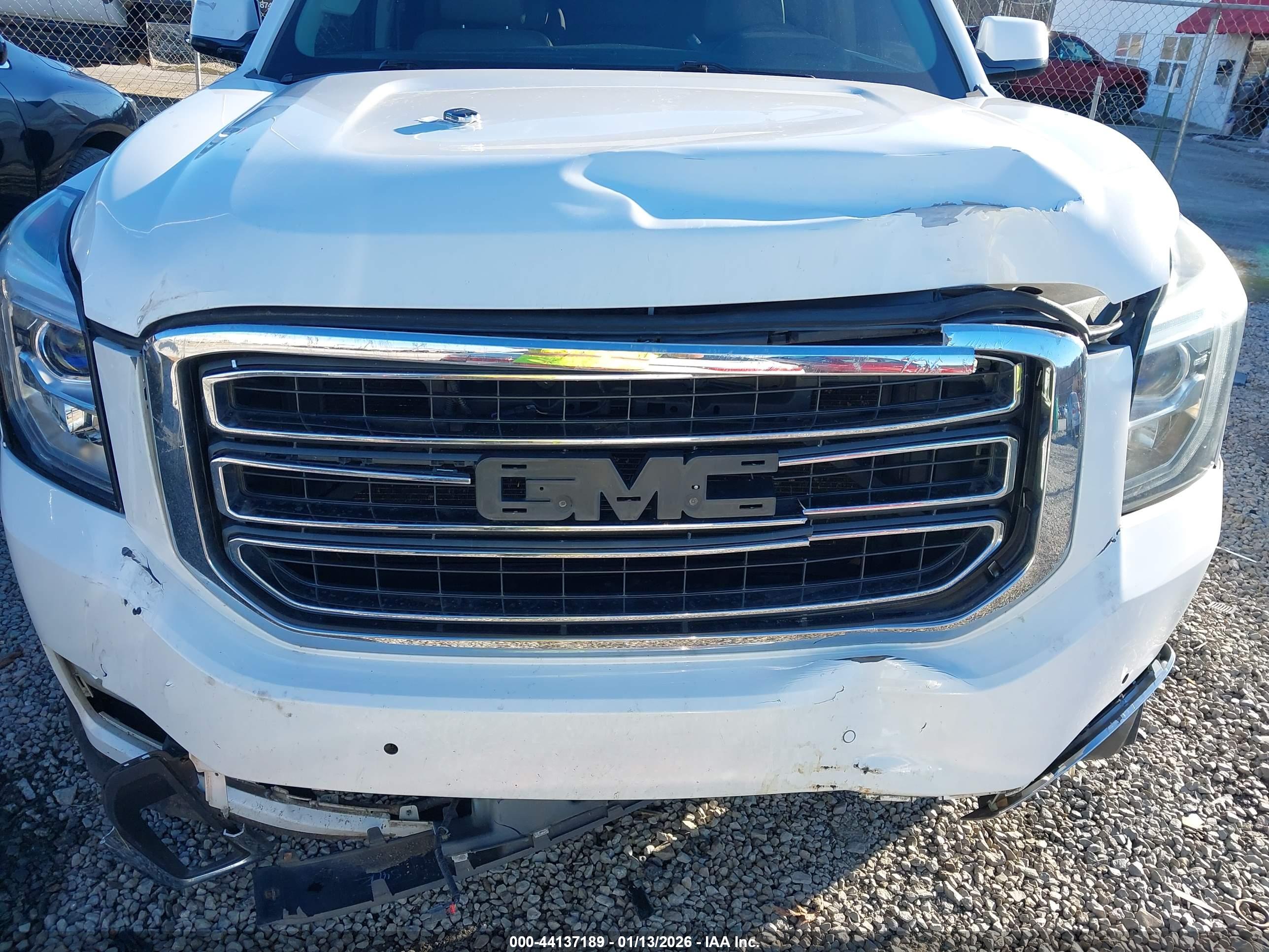 GMC YUKON image 6