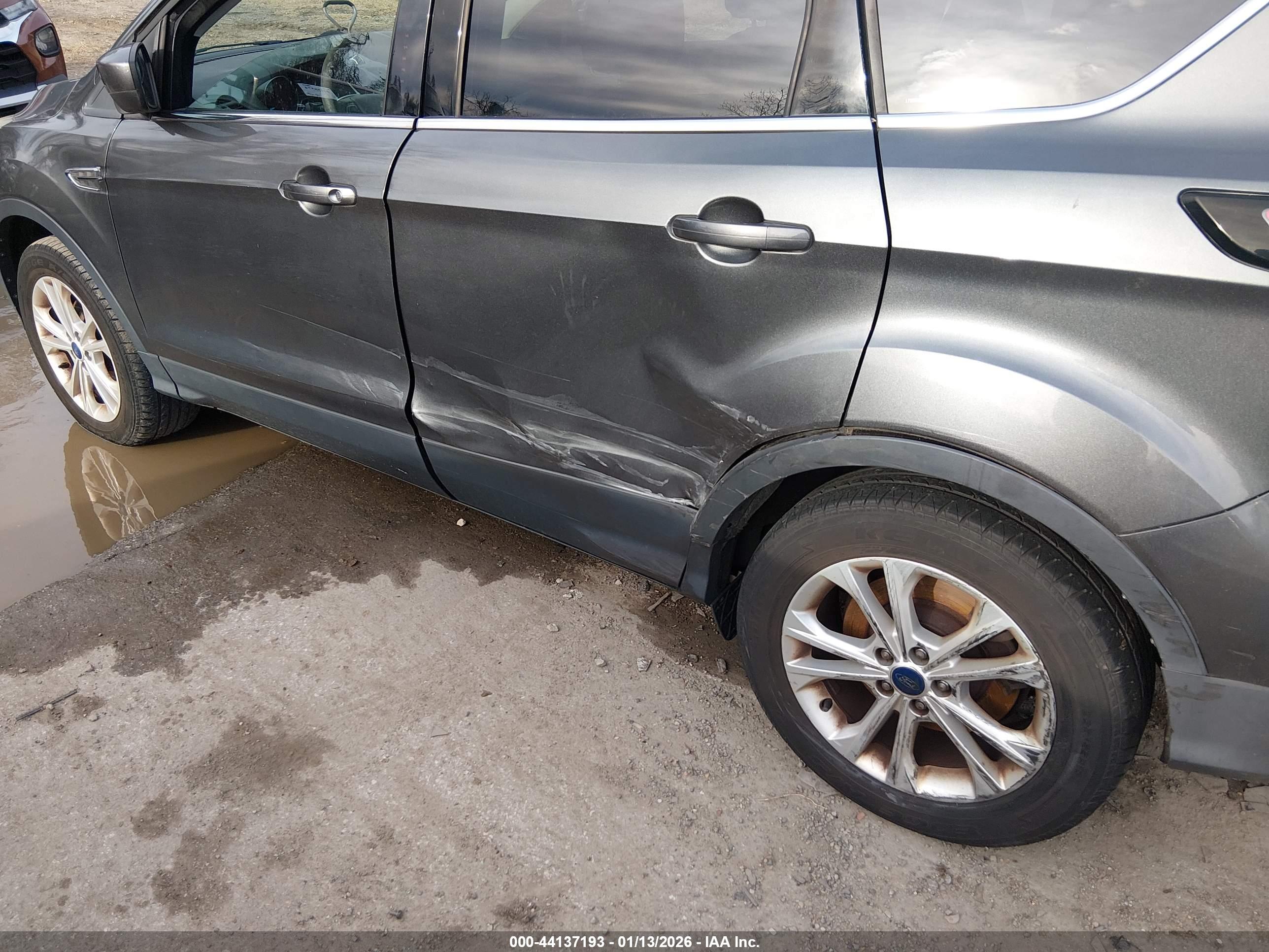 FORD ESCAPE image 6