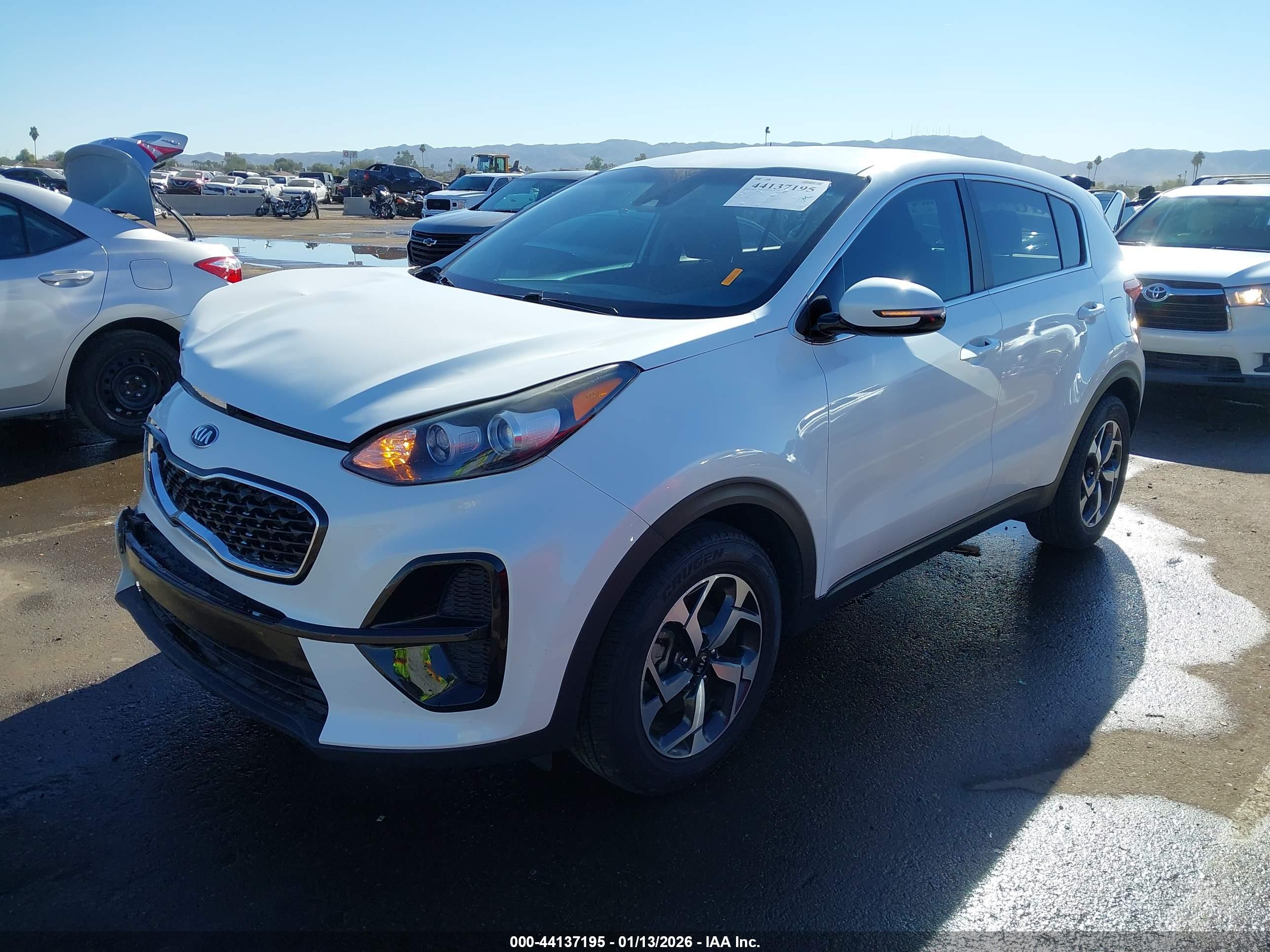 KIA SPORTAGE image 2