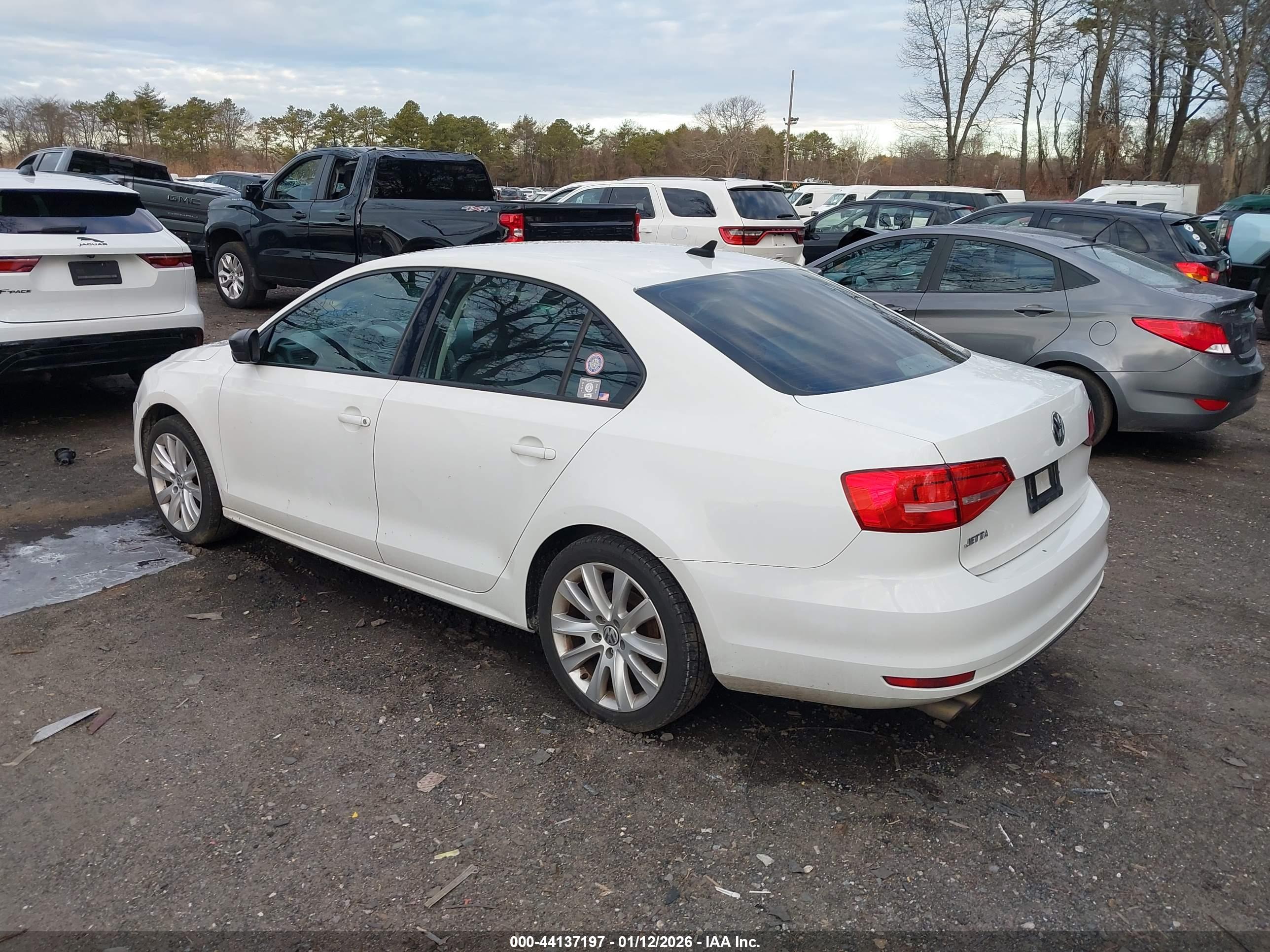 VOLKSWAGEN JETTA image 3