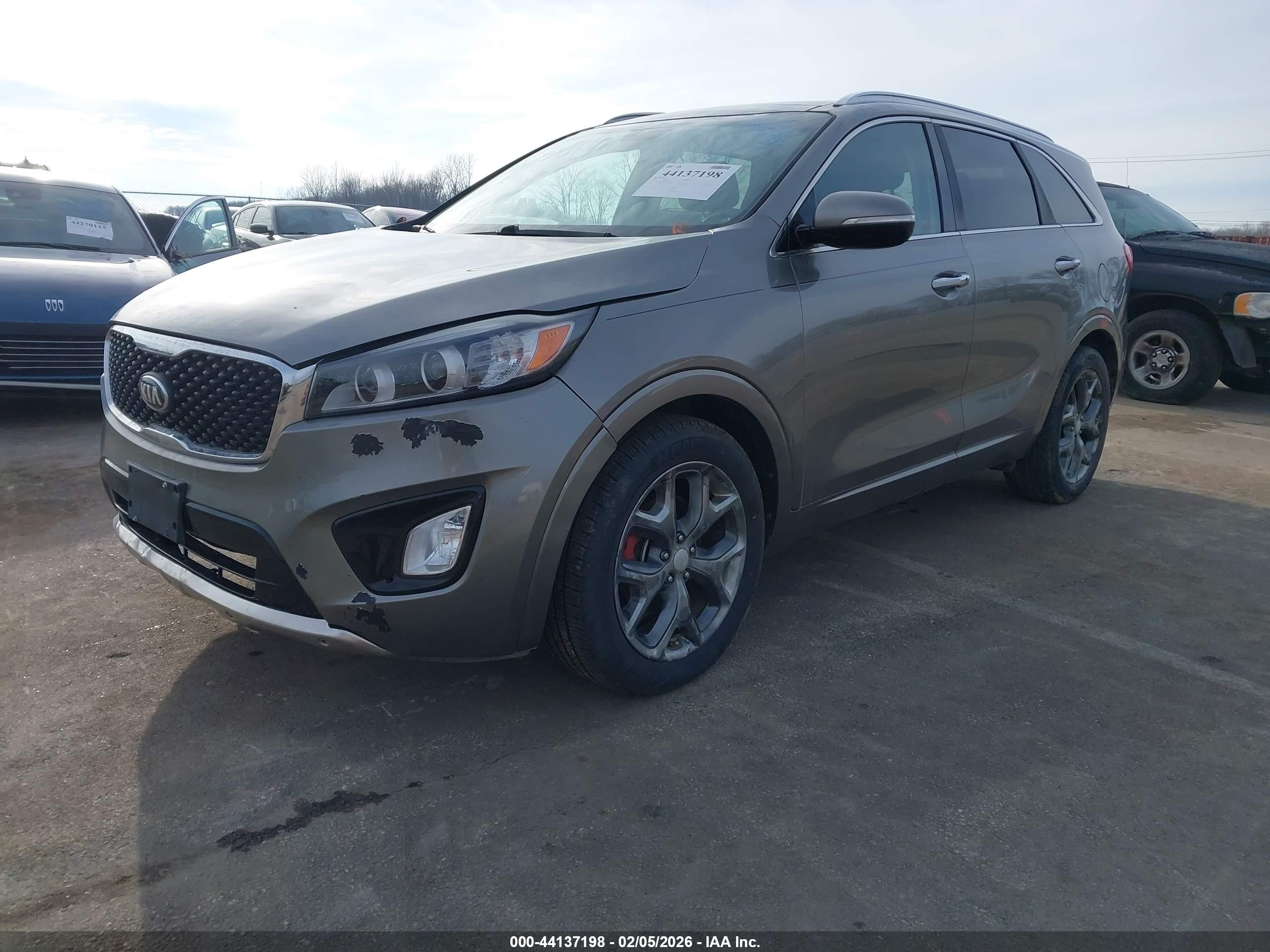 KIA SORENTO image 2