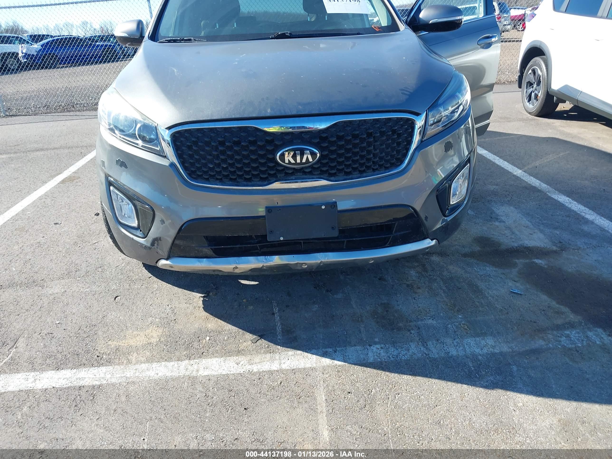 KIA SORENTO image 6