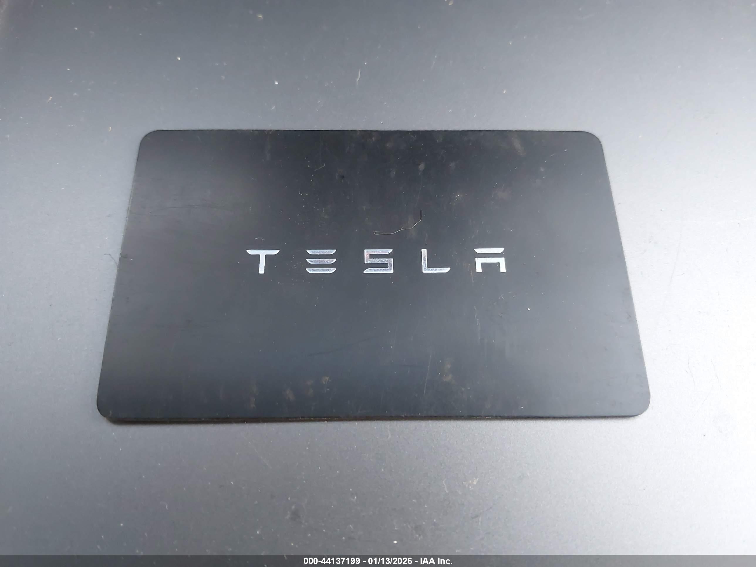 TESLA MODEL image 11