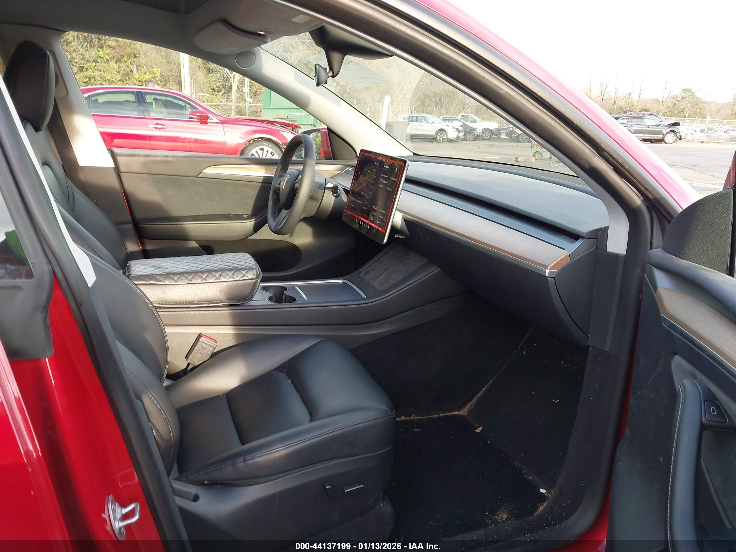 TESLA MODEL image 5