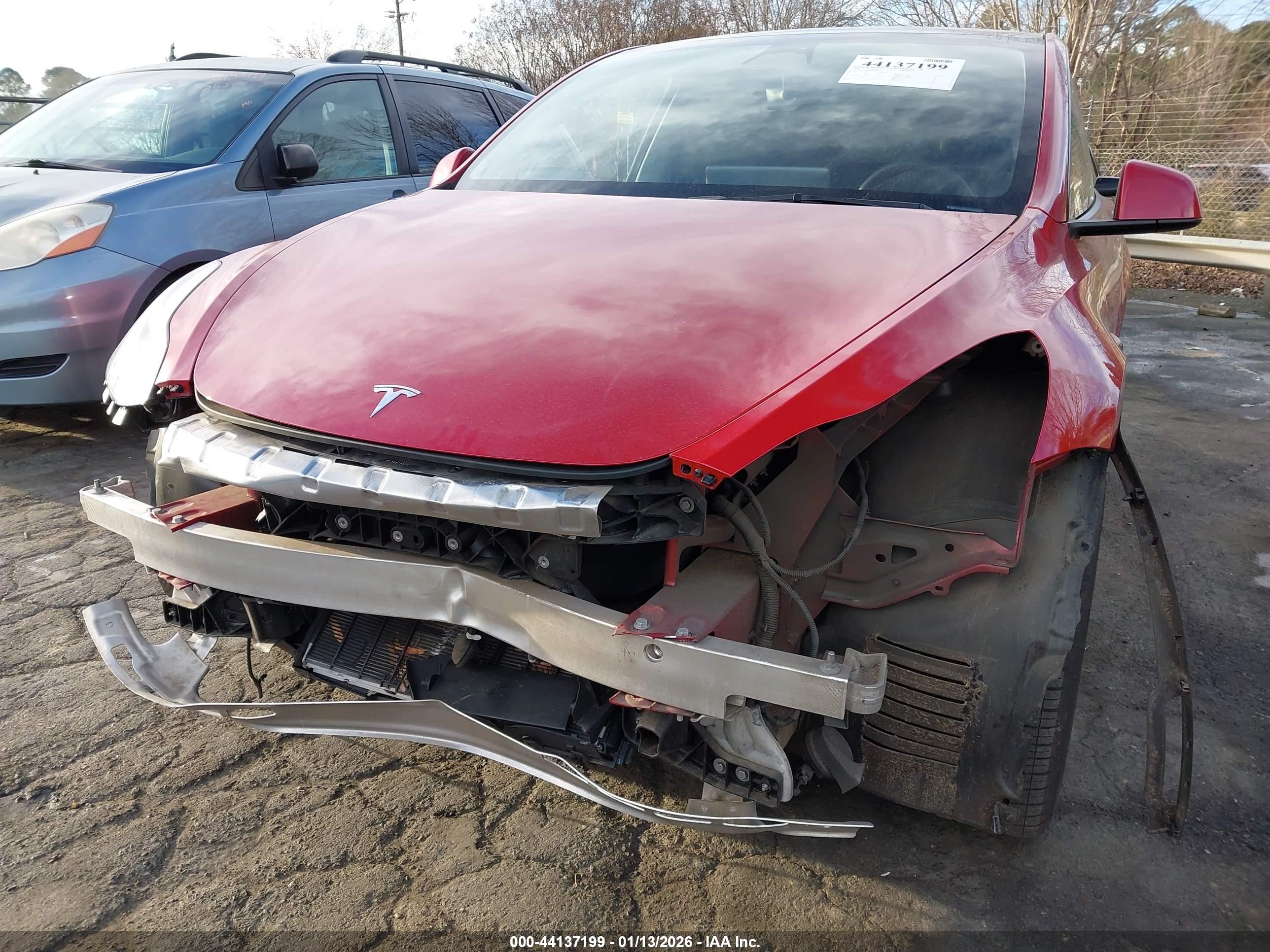 TESLA MODEL image 6