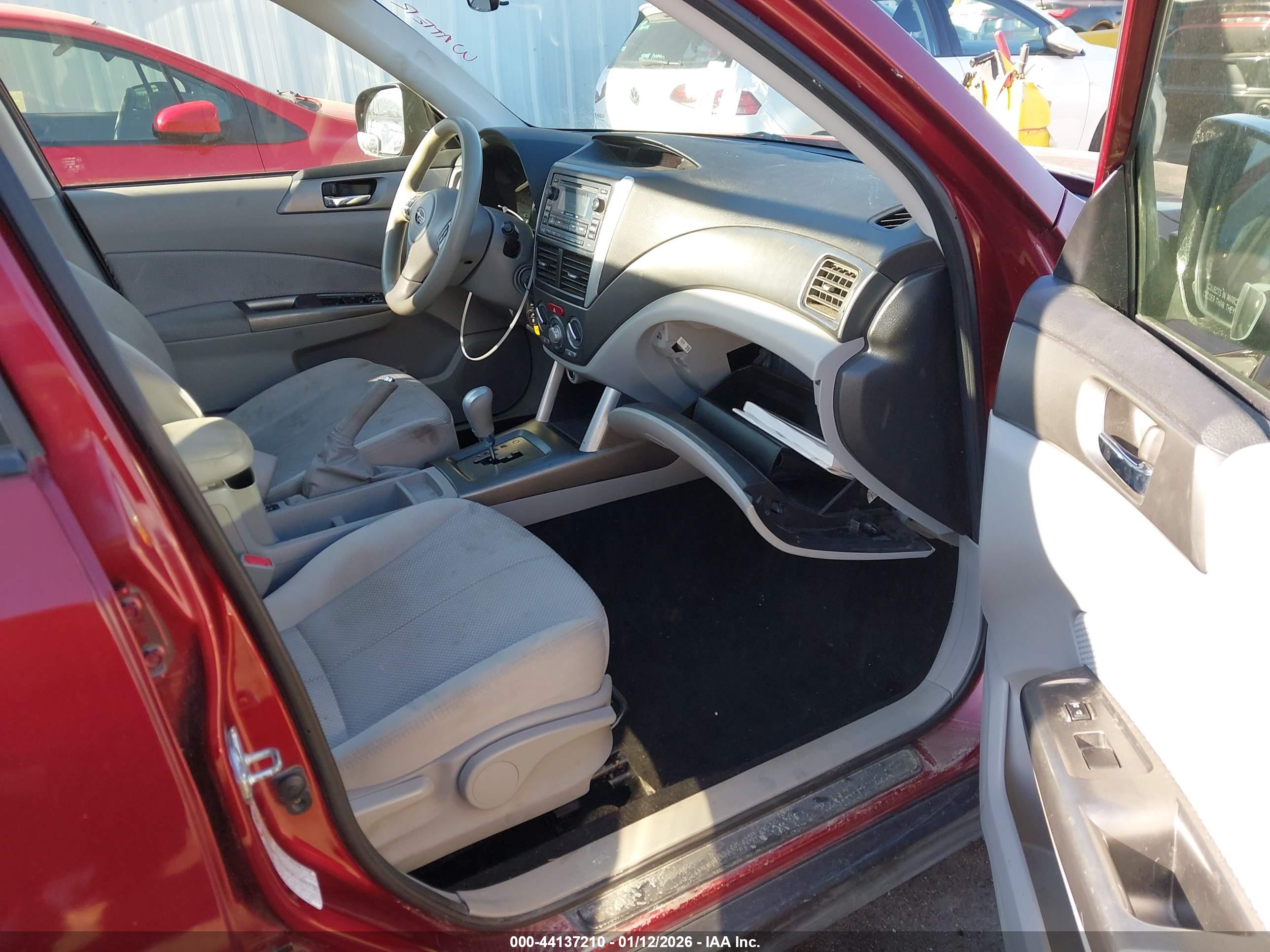 SUBARU FORESTER image 5