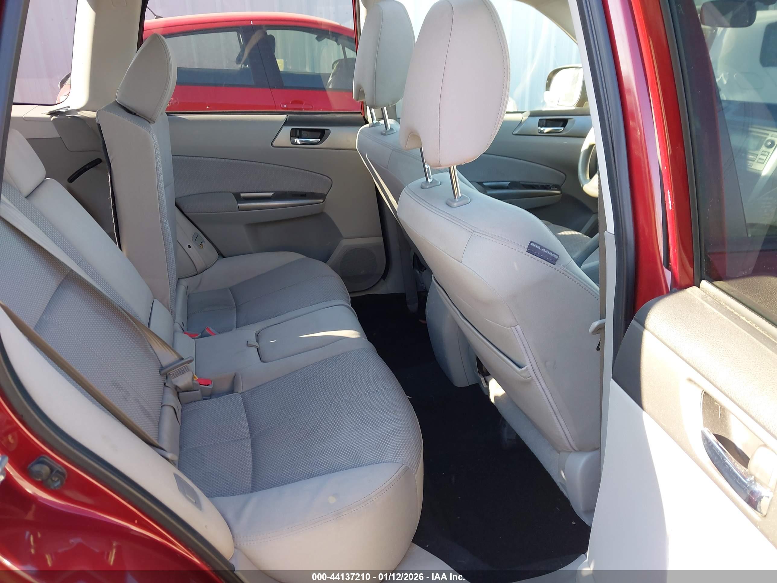 SUBARU FORESTER image 8