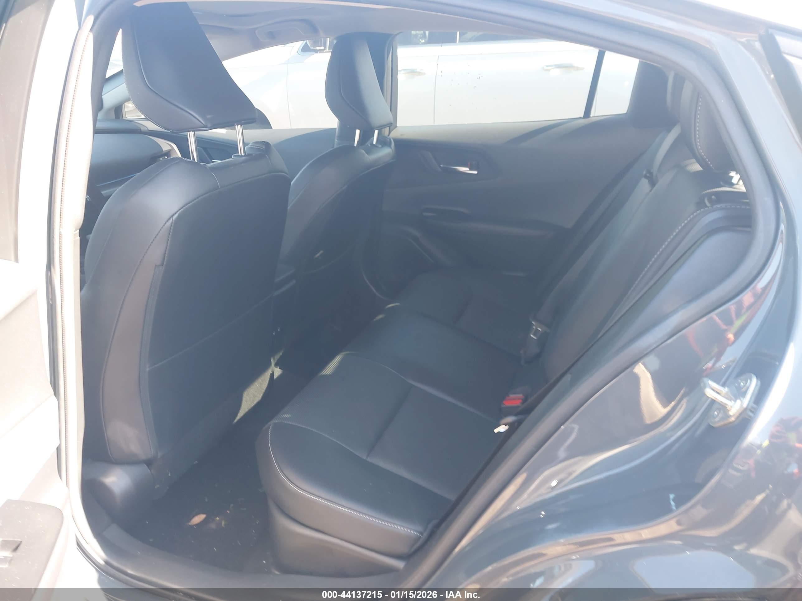 TOYOTA PRIUS image 8