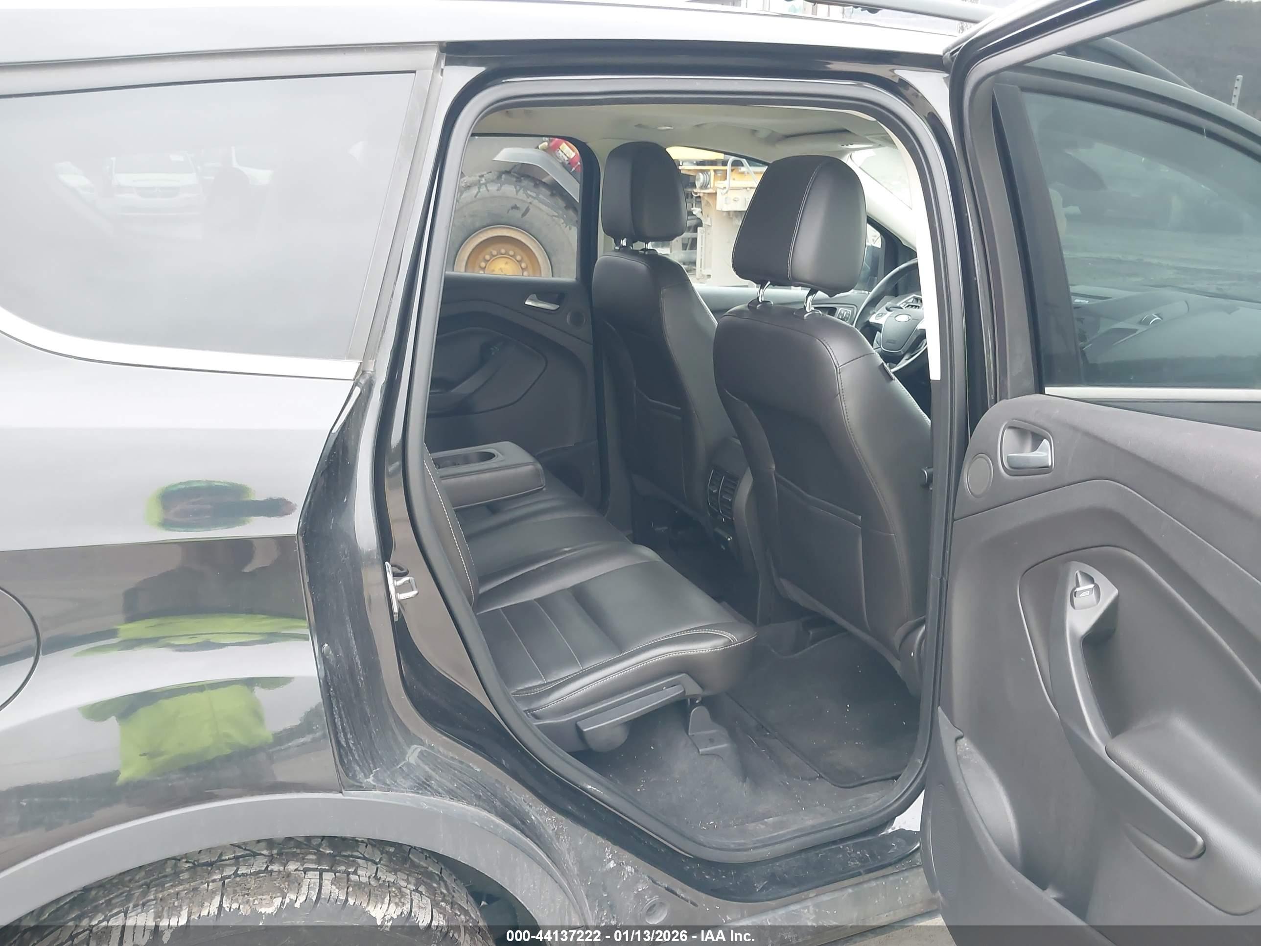 FORD ESCAPE image 8