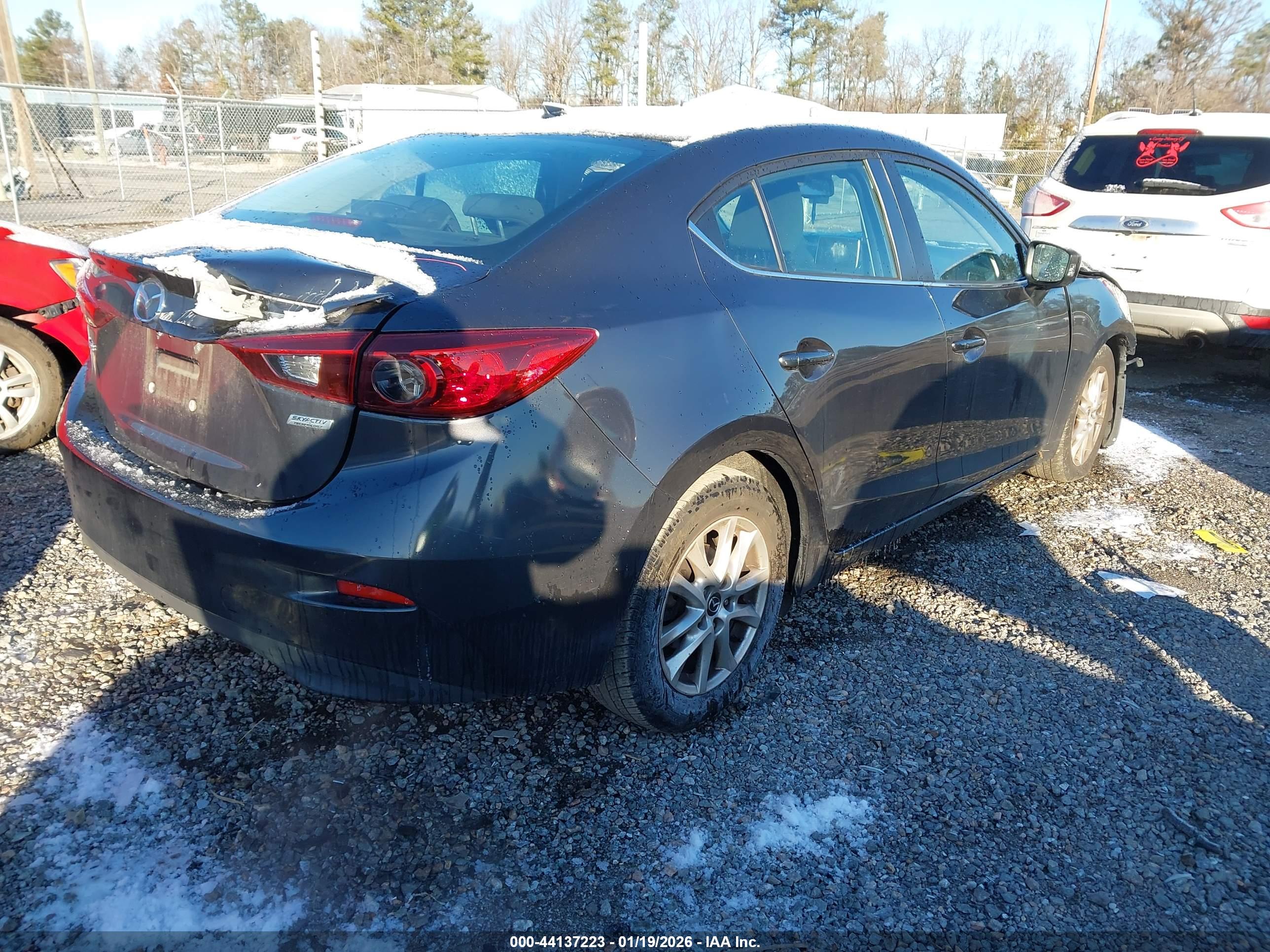 MAZDA MAZDA3 image 4