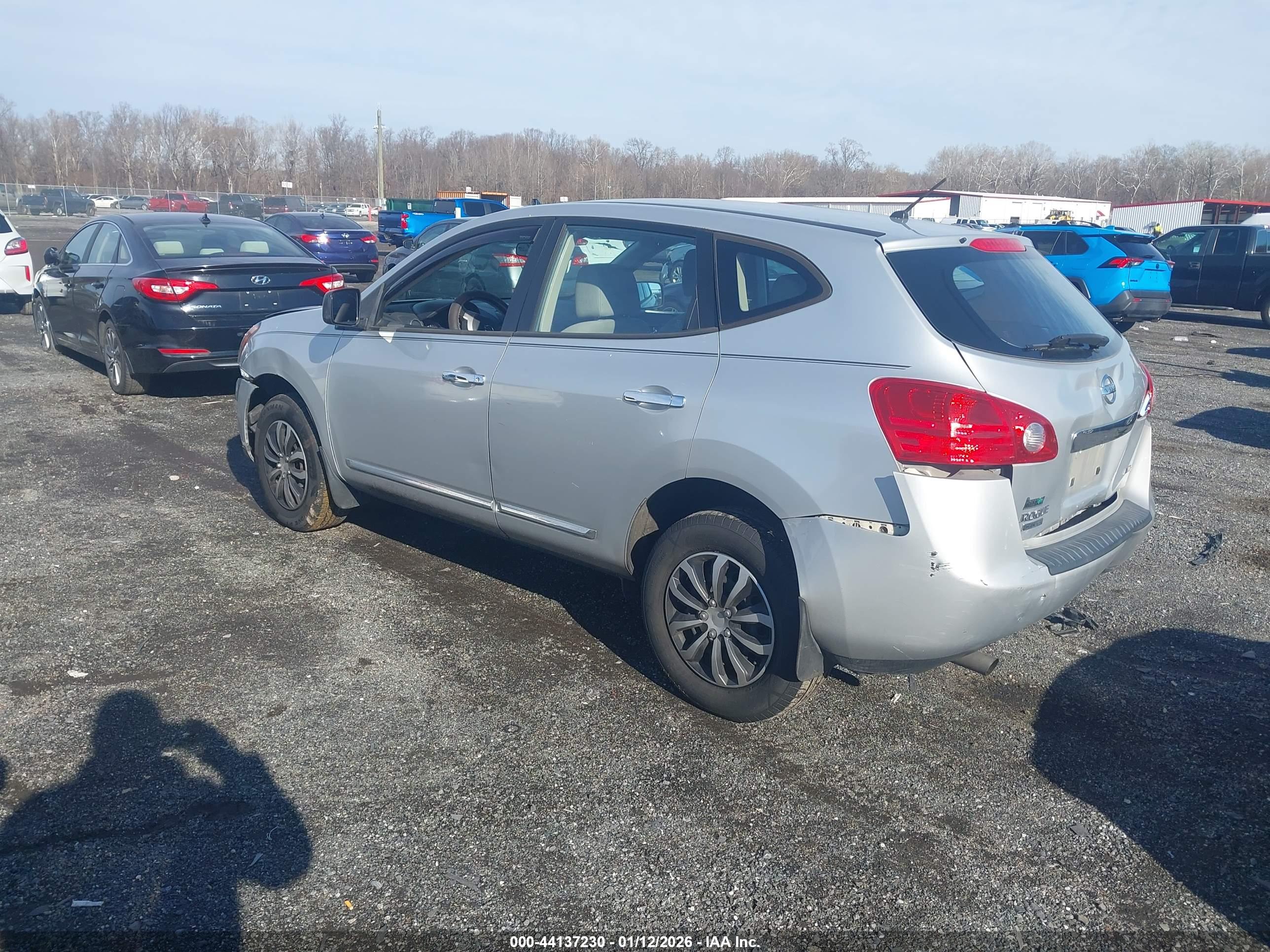 NISSAN ROGUE image 3