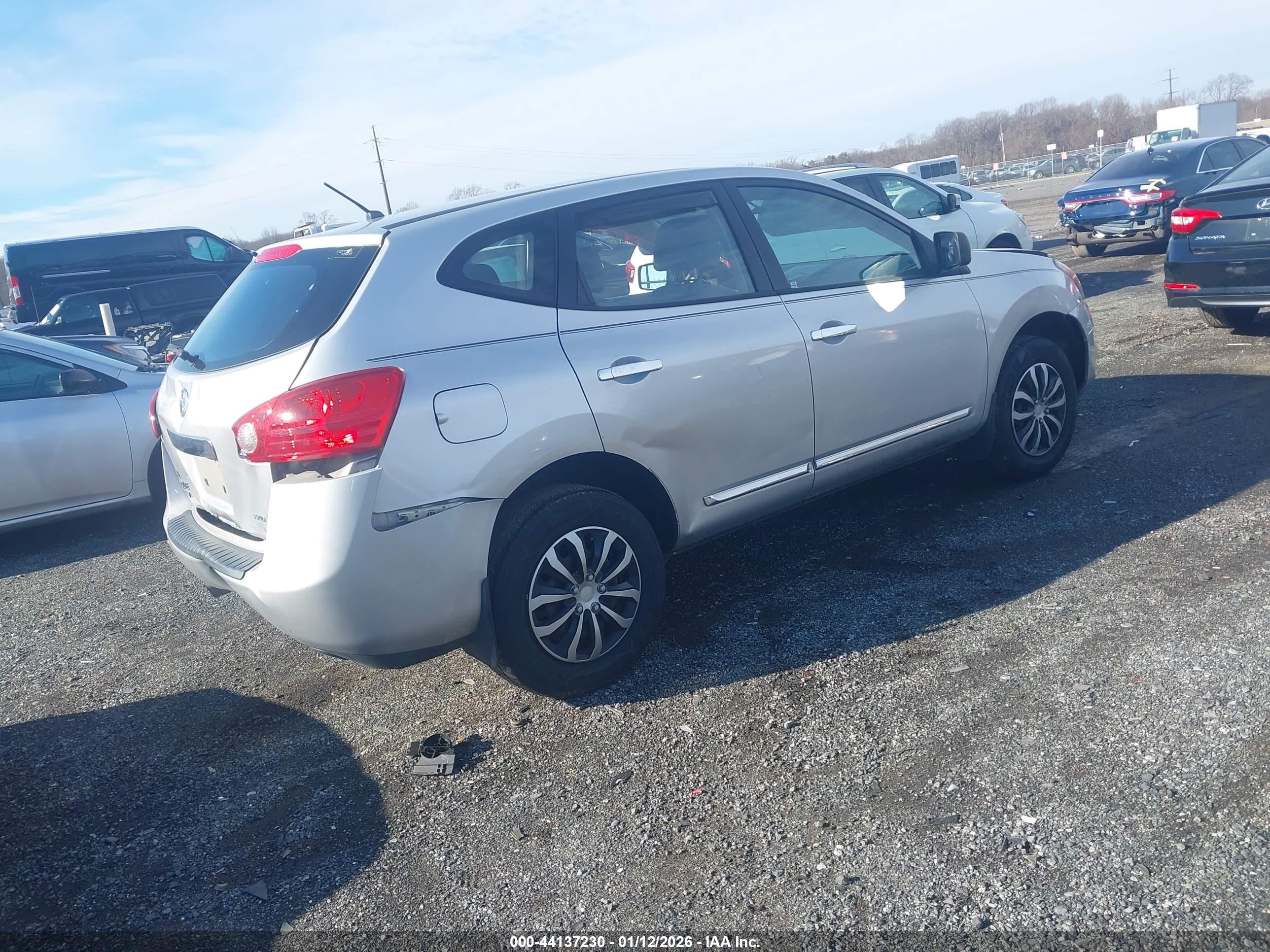 NISSAN ROGUE image 4