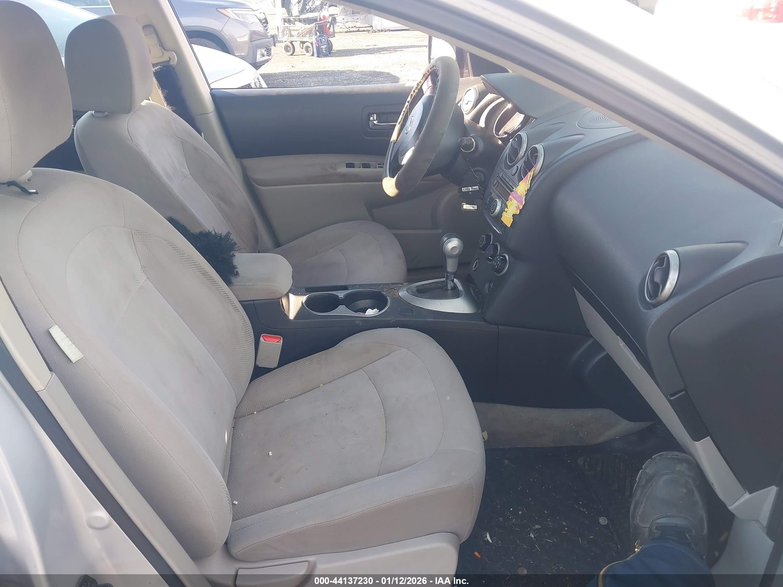 NISSAN ROGUE image 5