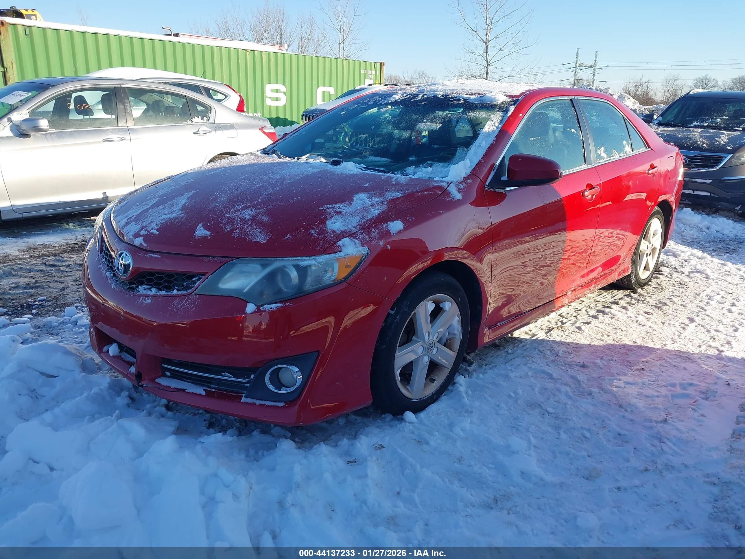 TOYOTA CAMRY image 2