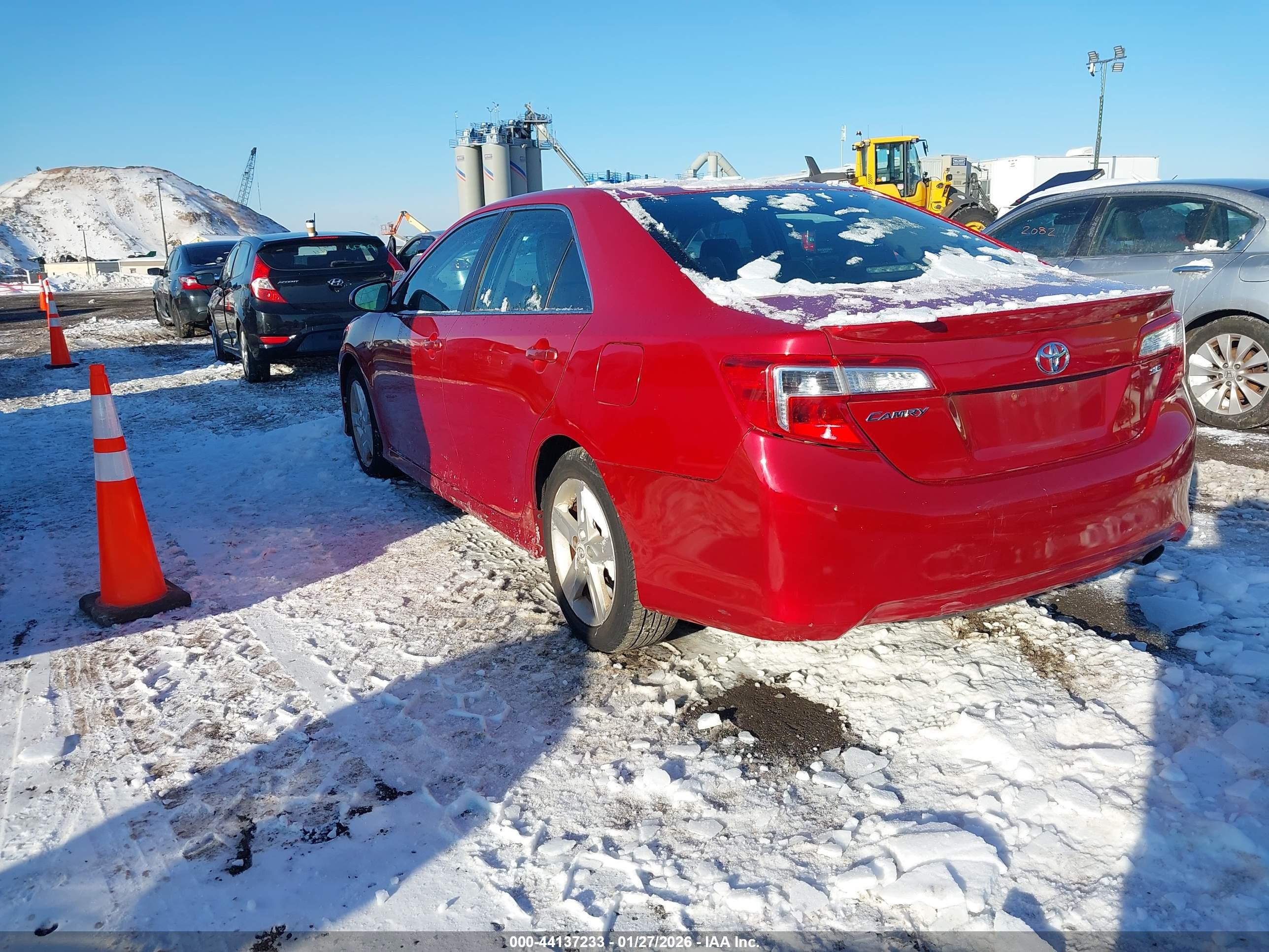 TOYOTA CAMRY image 3